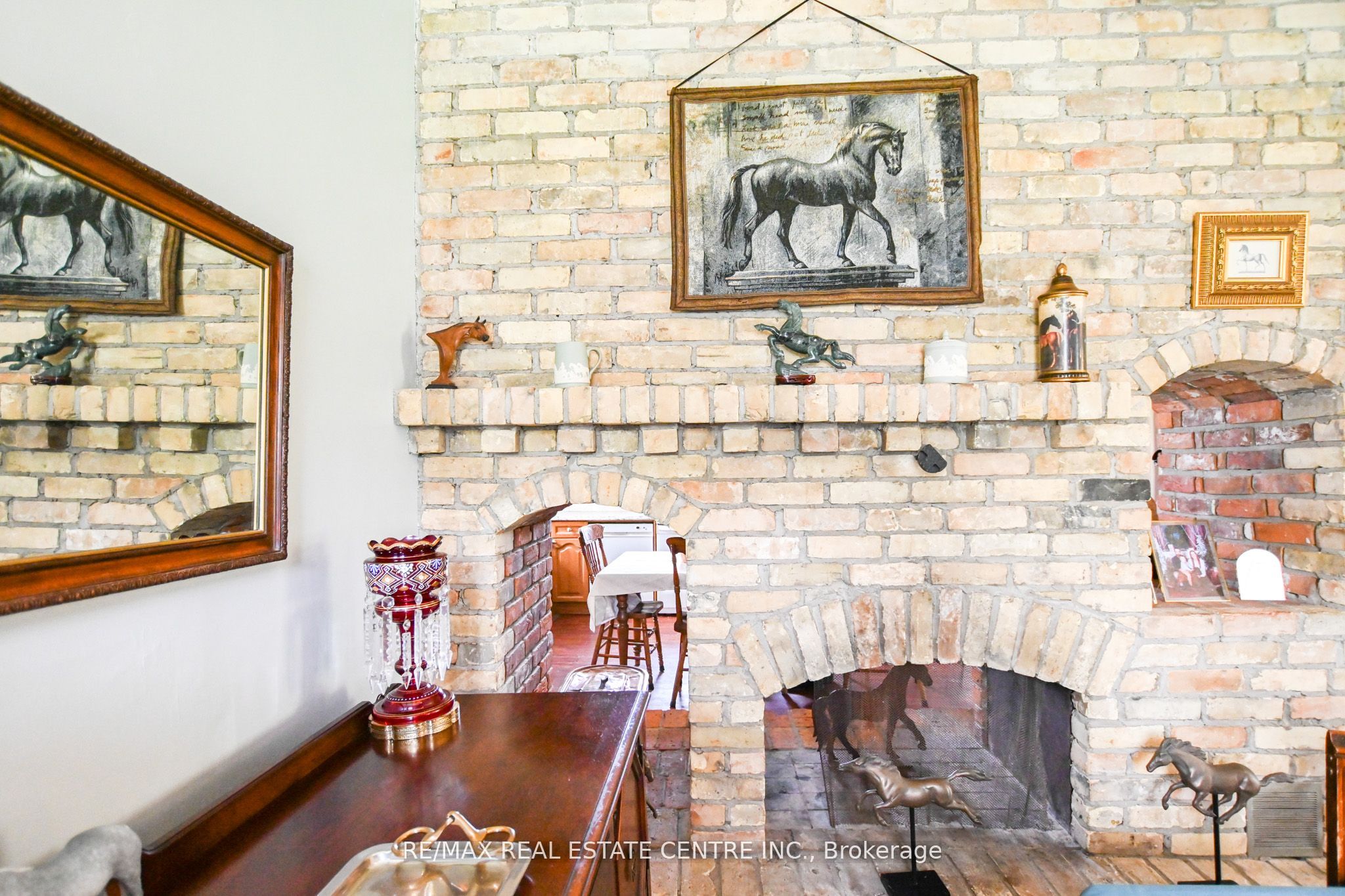 5192 Third Line Property Photo 34