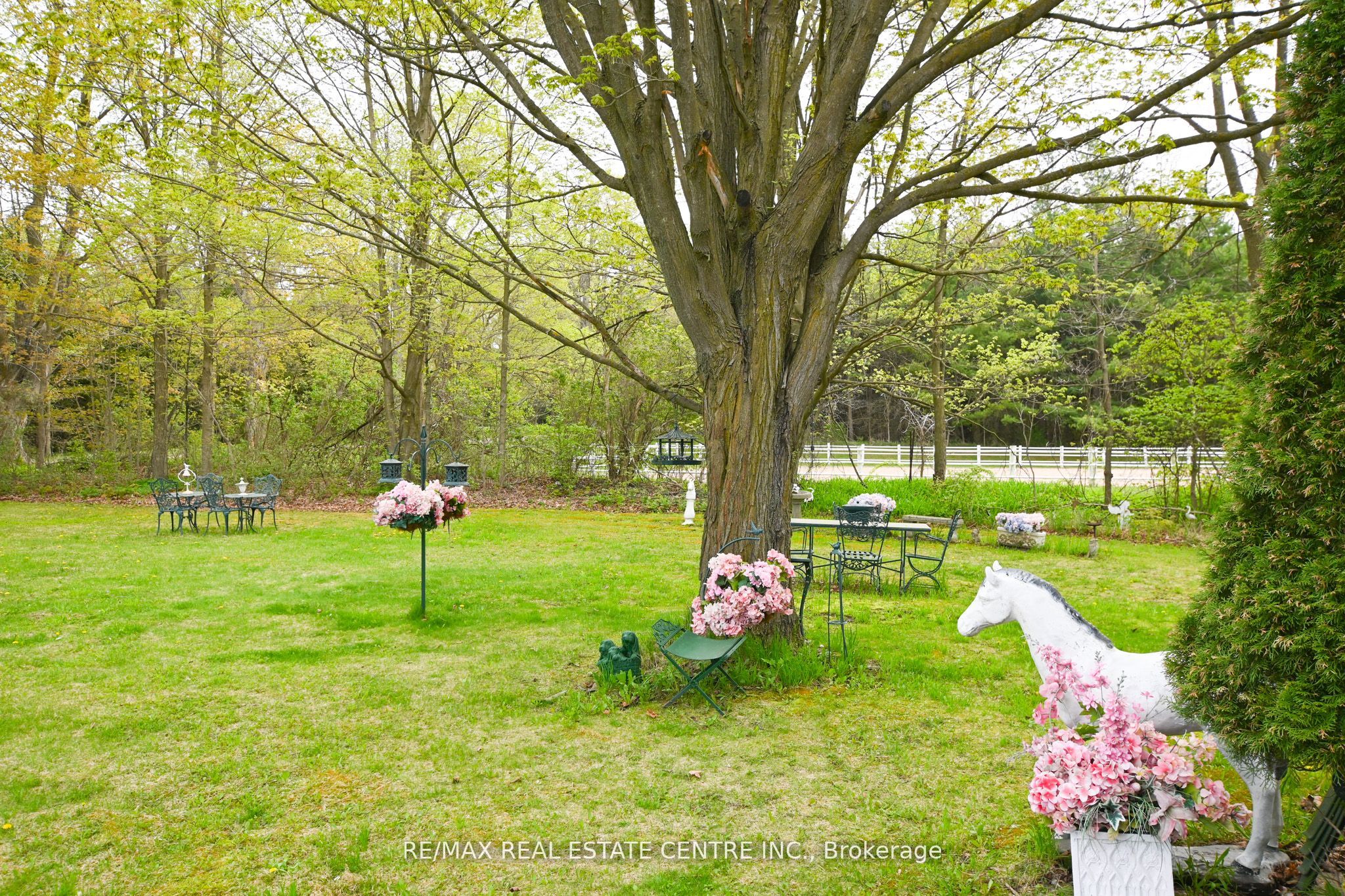 5192 Third Line Property Photo 45