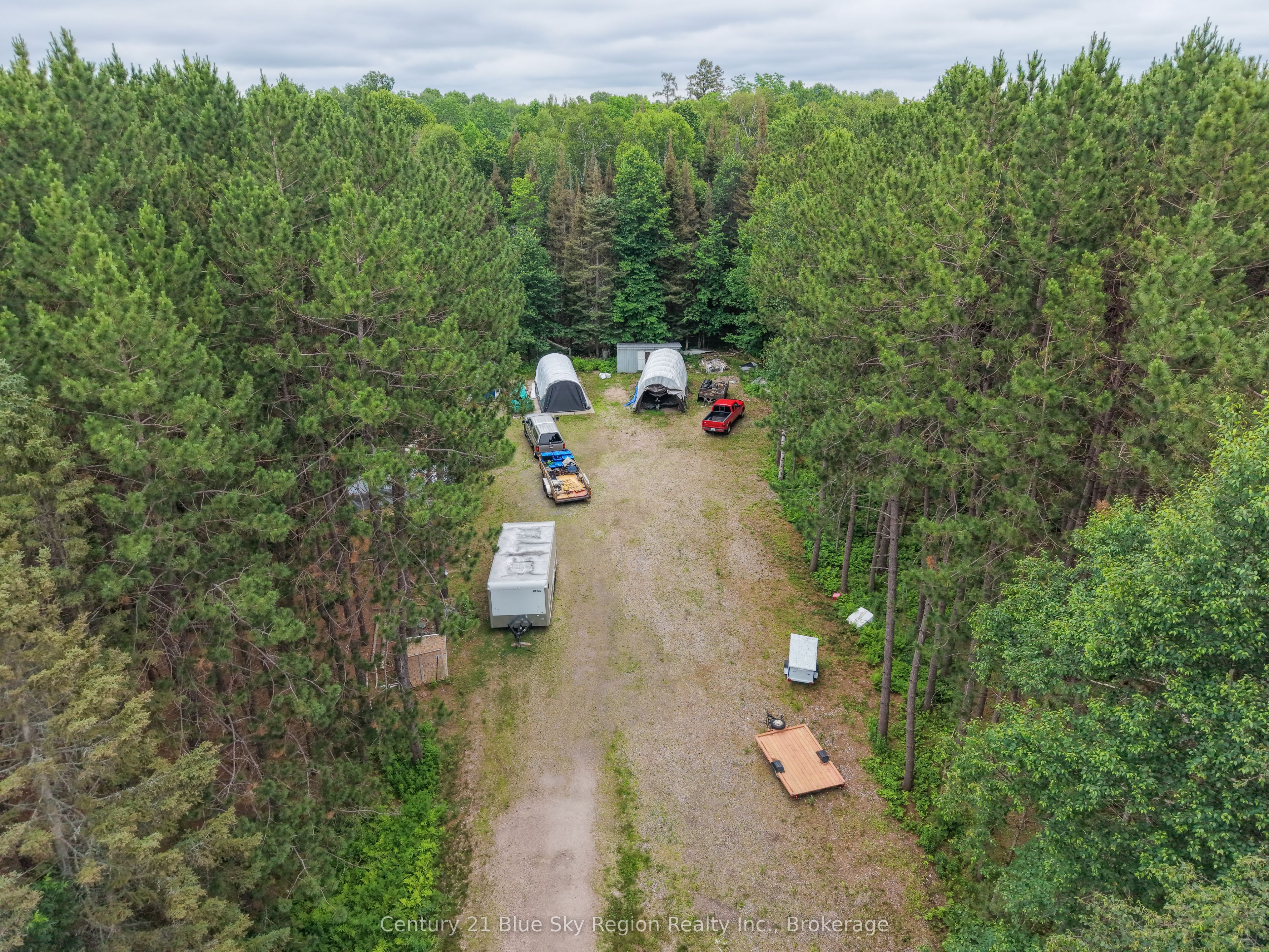 310 Pinecreek Crescent N Property Photo 42