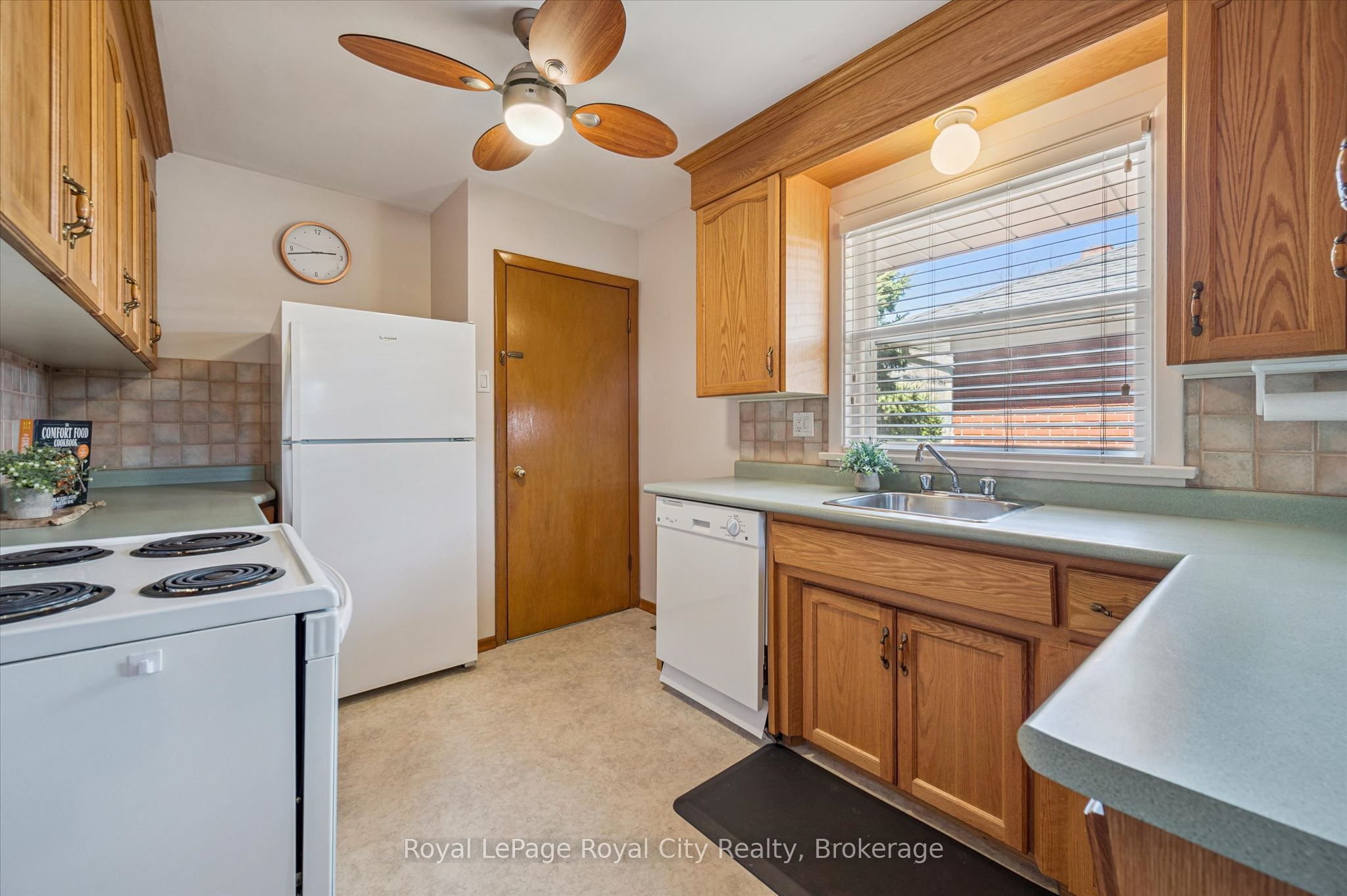 10 Paul Avenue Property Photo 11