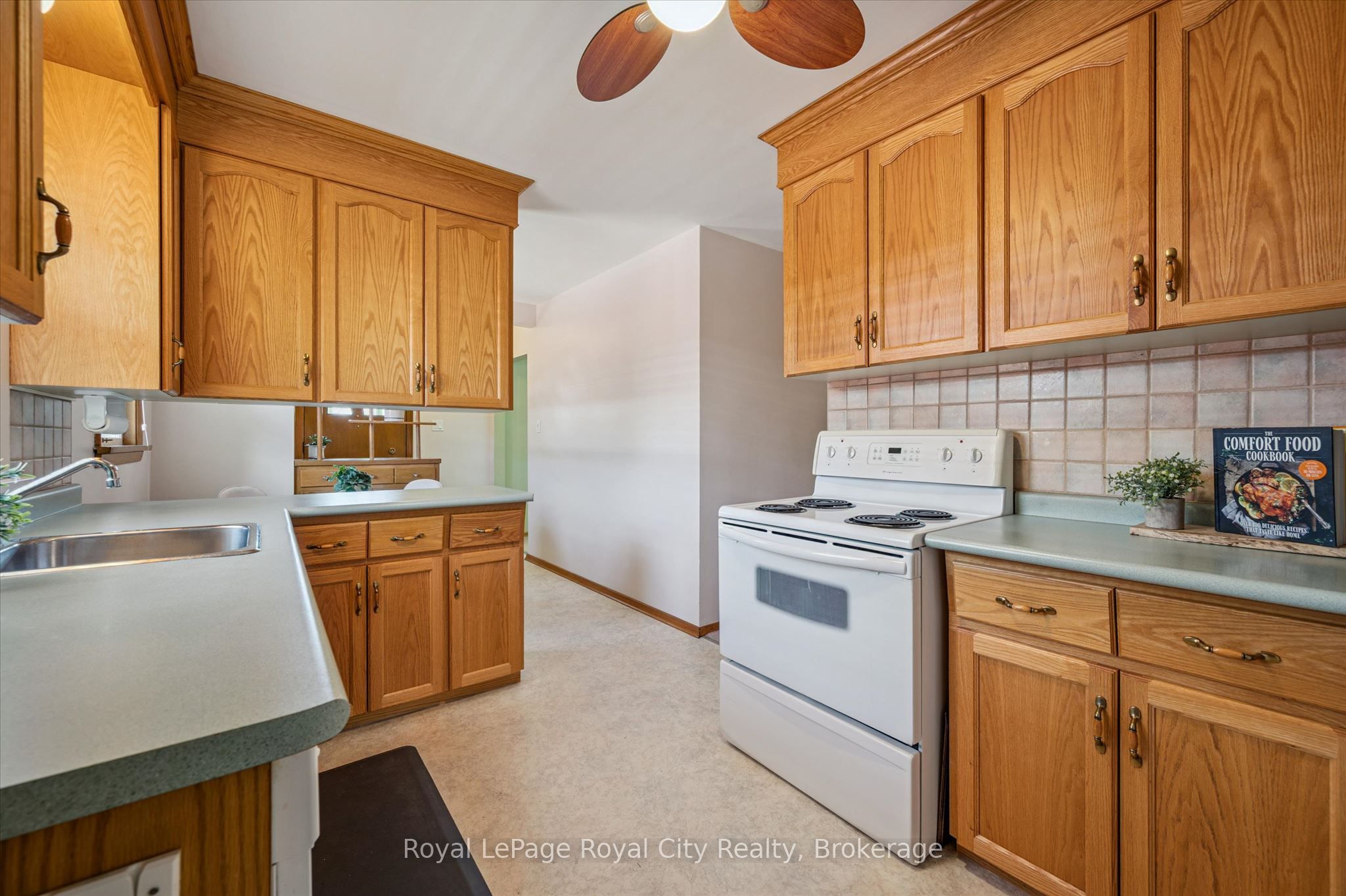 10 Paul Avenue Property Photo 13