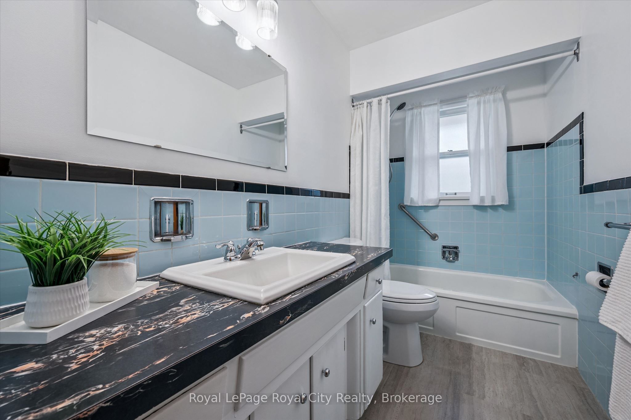 10 Paul Avenue Property Photo 18