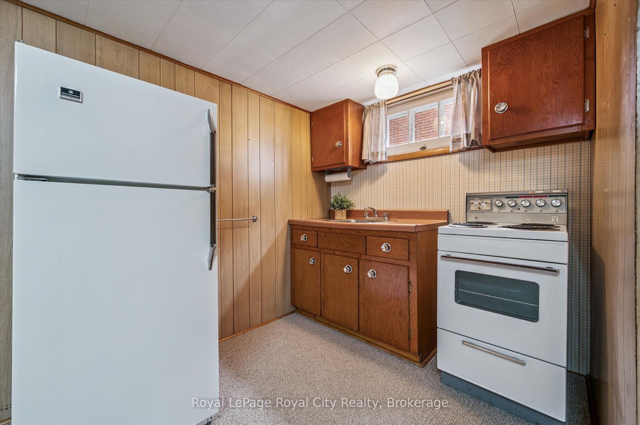 10 Paul Avenue Property Photo 29
