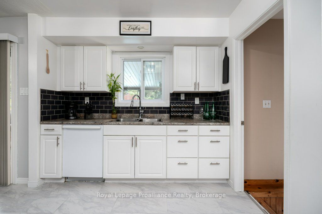 92 Wallbridge Crescent Property Photo 16