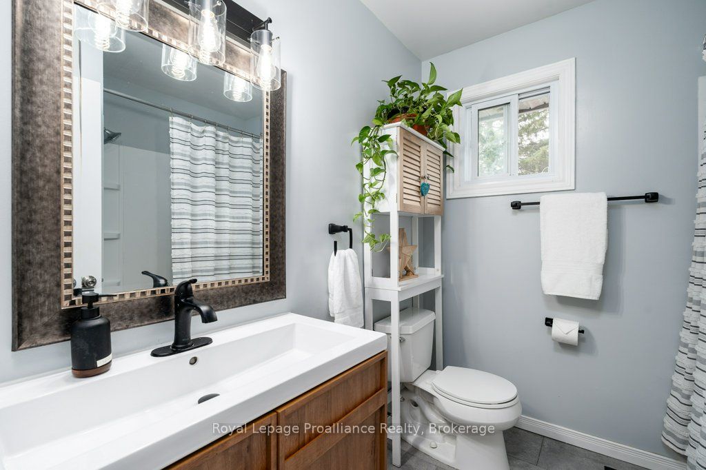 92 Wallbridge Crescent Property Photo 19