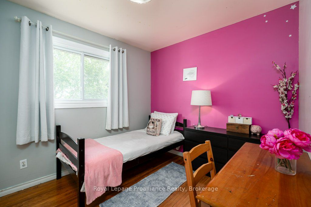 92 Wallbridge Crescent Property Photo 25