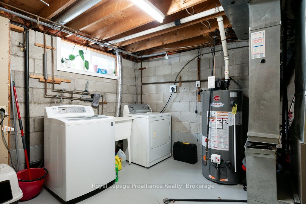 92 Wallbridge Crescent Property Photo 34