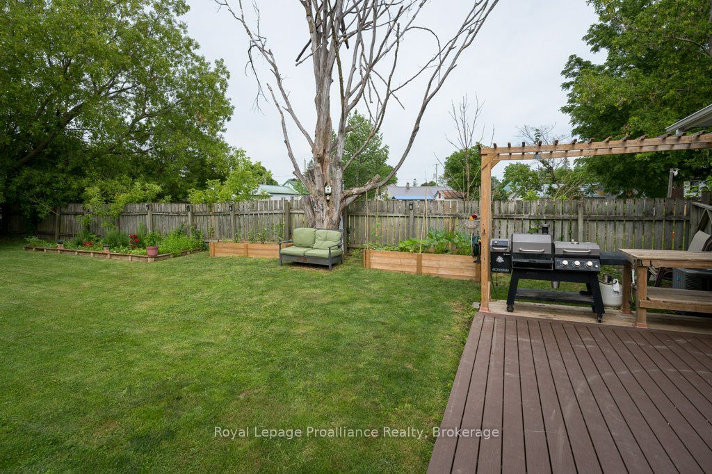 92 Wallbridge Crescent Property Photo 38