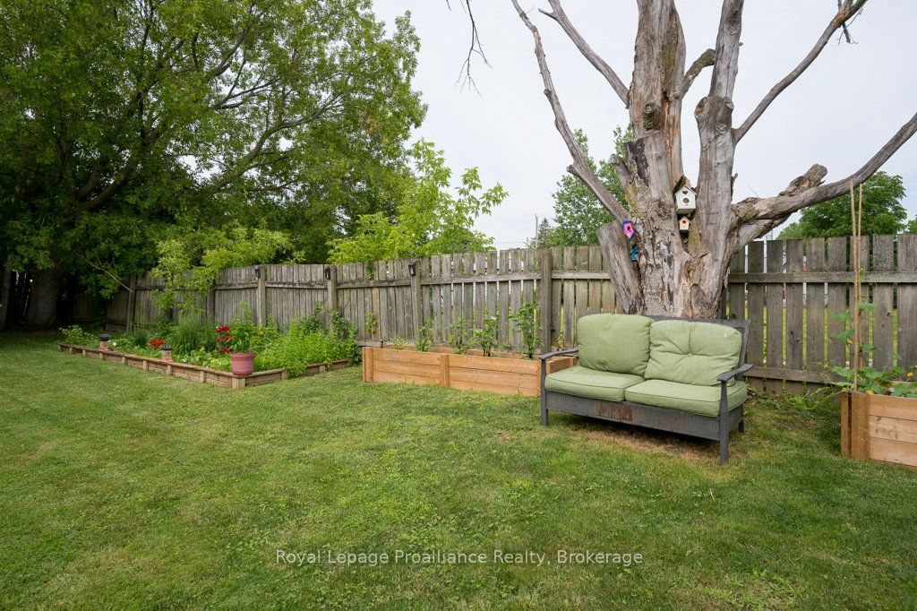 92 Wallbridge Crescent Property Photo 39