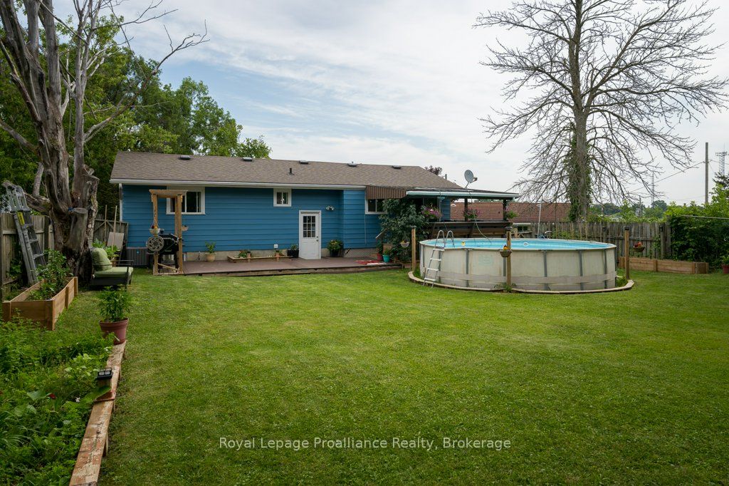 92 Wallbridge Crescent Property Photo 41