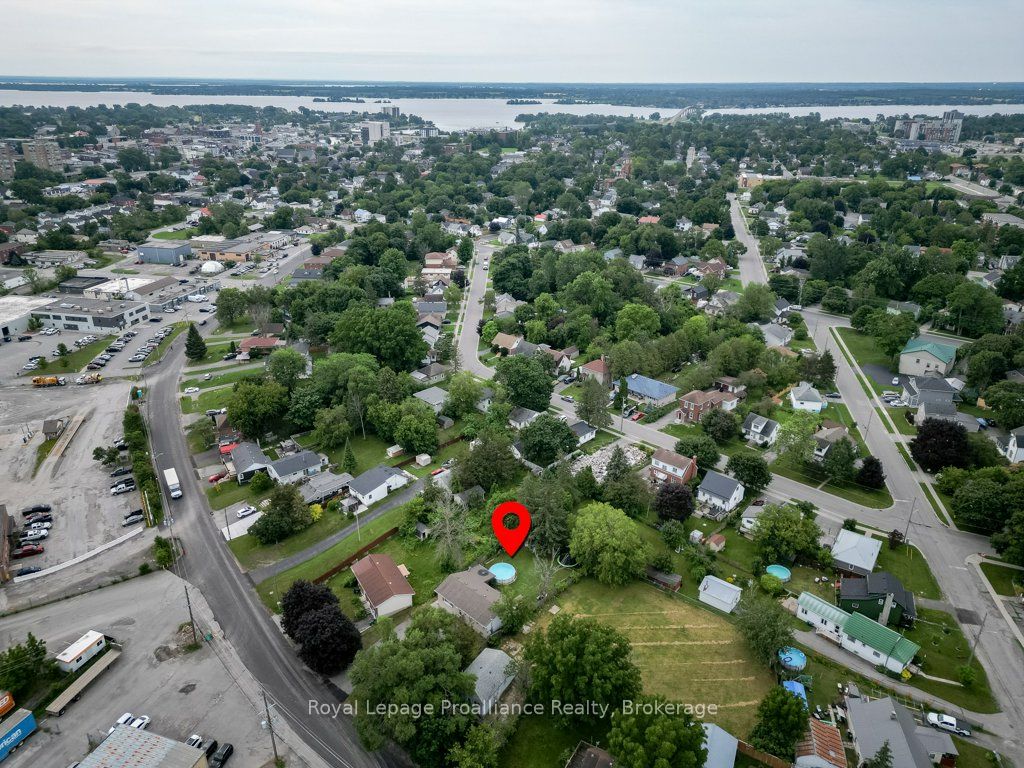 92 Wallbridge Crescent Property Photo 48