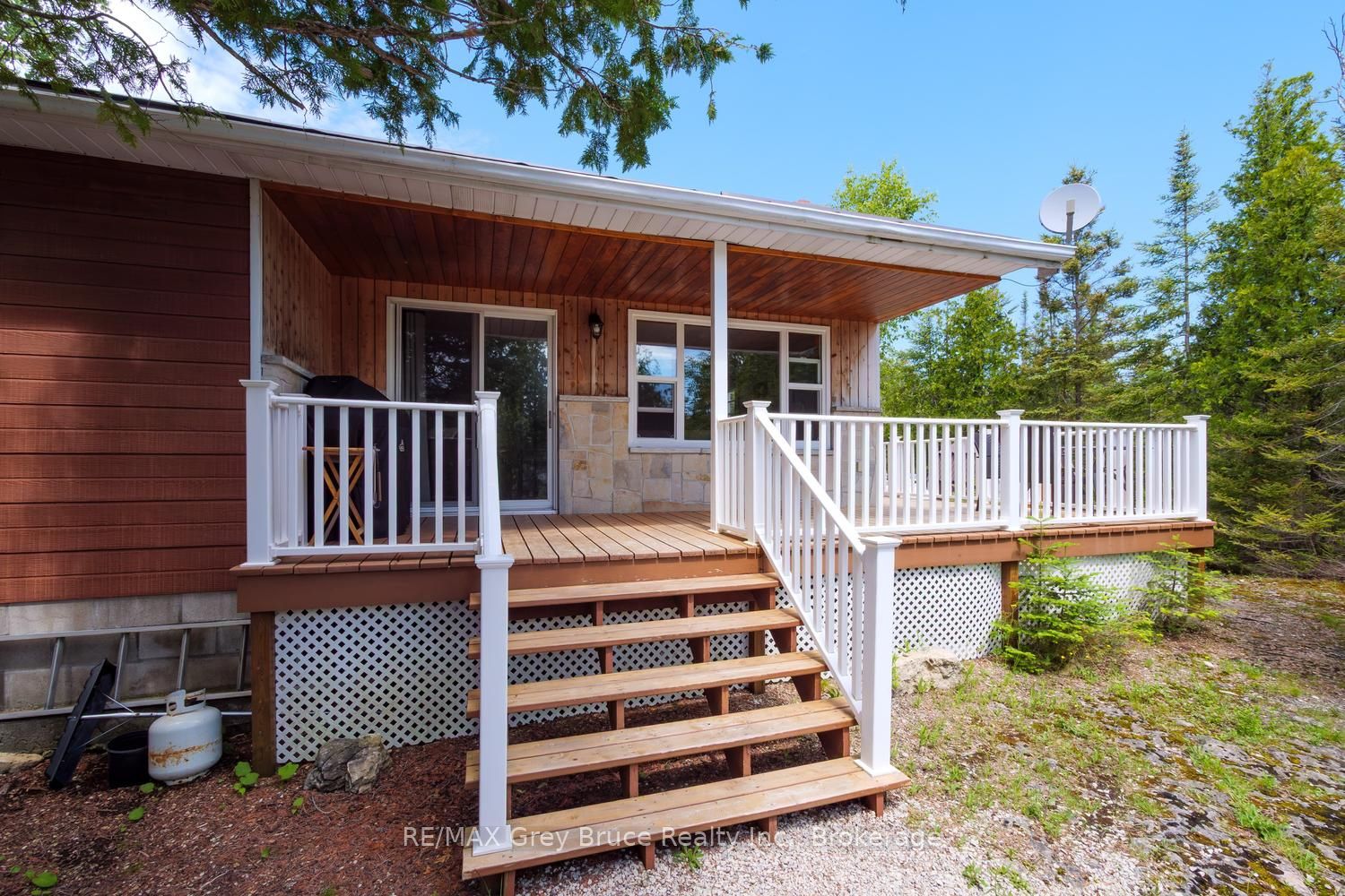 259 Bradley Drive Property Photo 3
