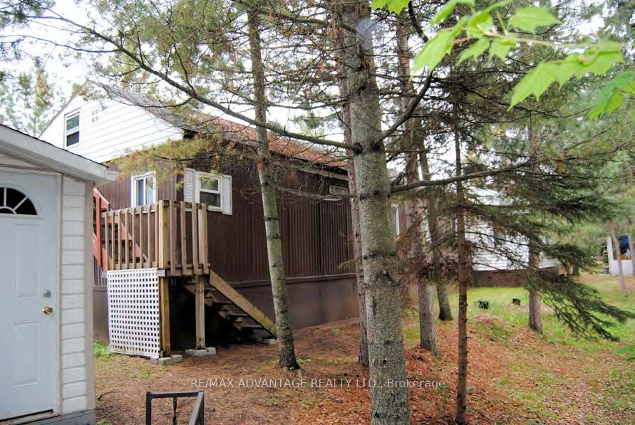 1594 Lakeshore Drive N Property Photo 19