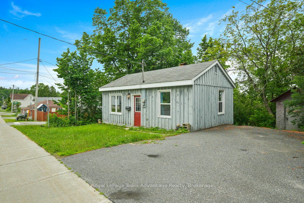 41 Emily Street Property Photo 25