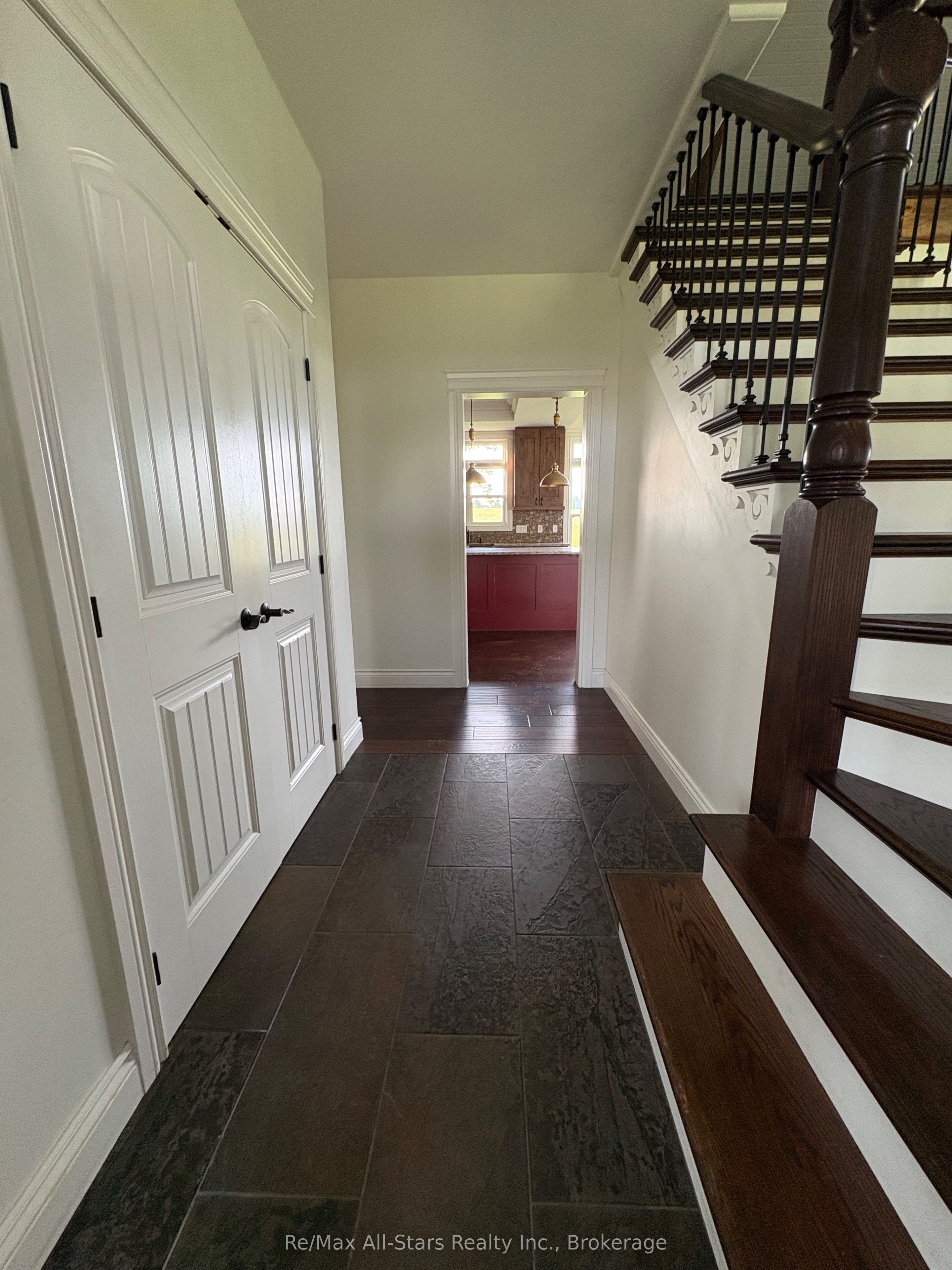 1185 Killarney Bay Road Property Photo 5
