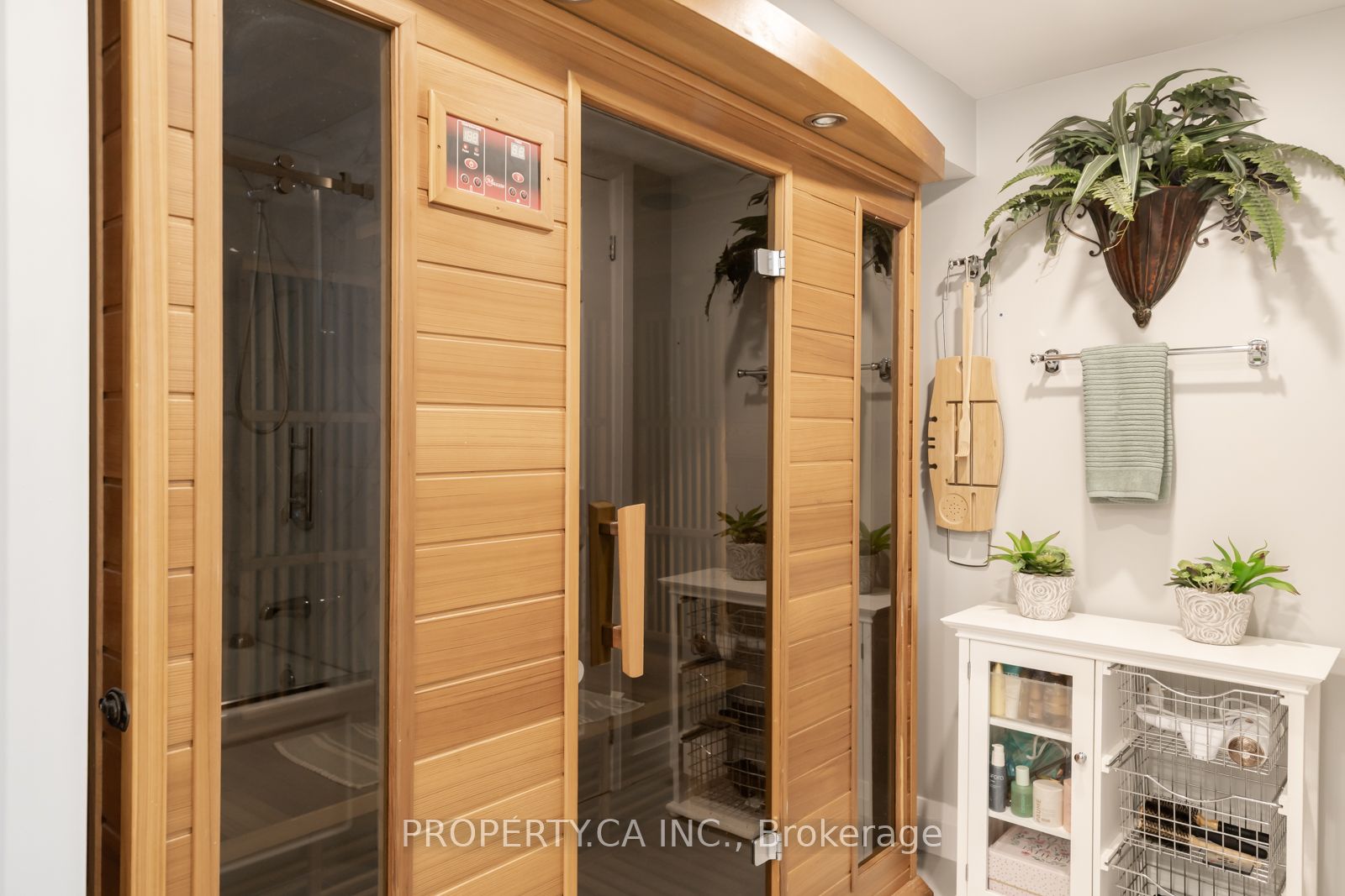 310 Parkside Drive Property Photo 13