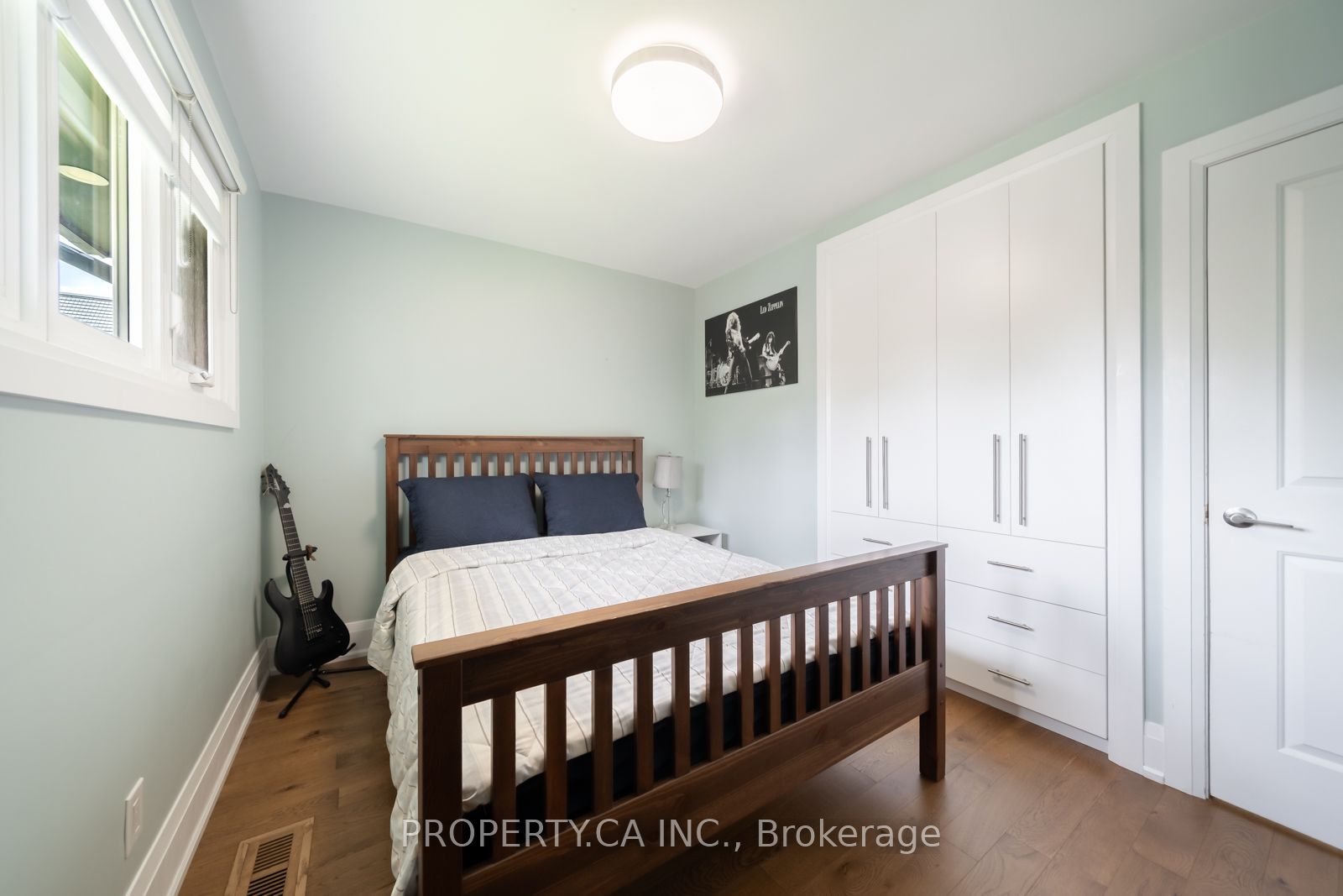310 Parkside Drive Property Photo 18
