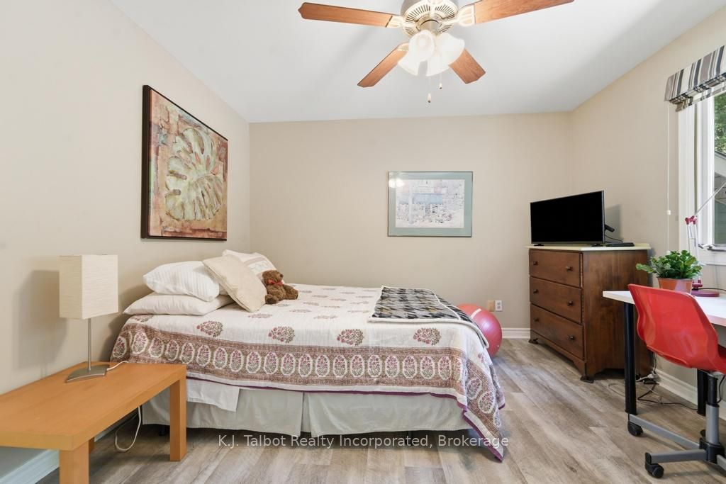 6 David Street E Property Photo 21