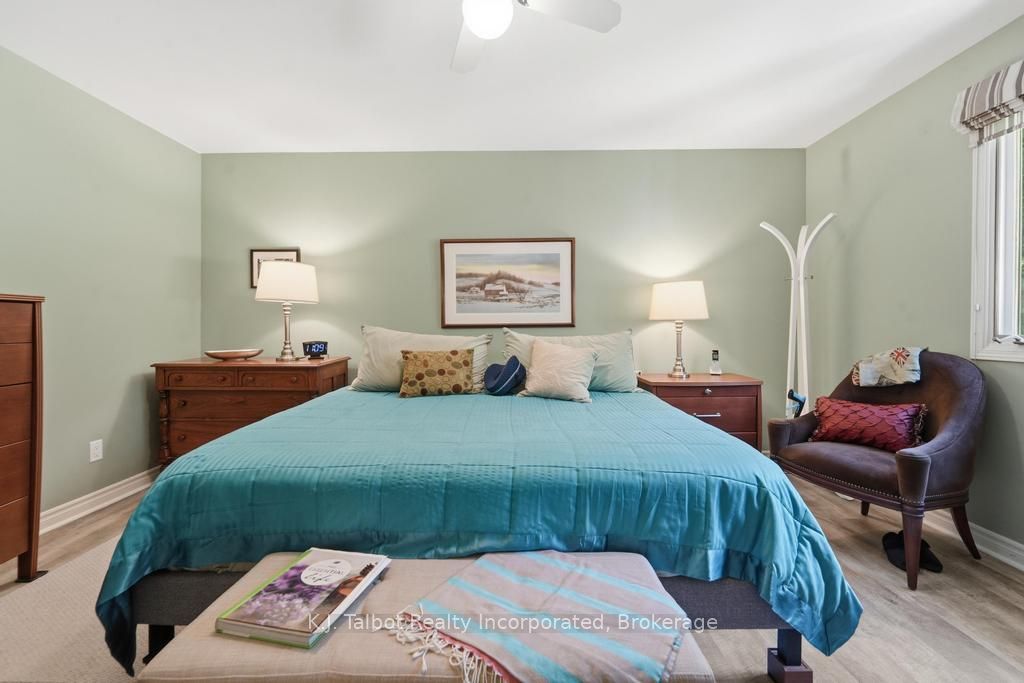6 David Street E Property Photo 25