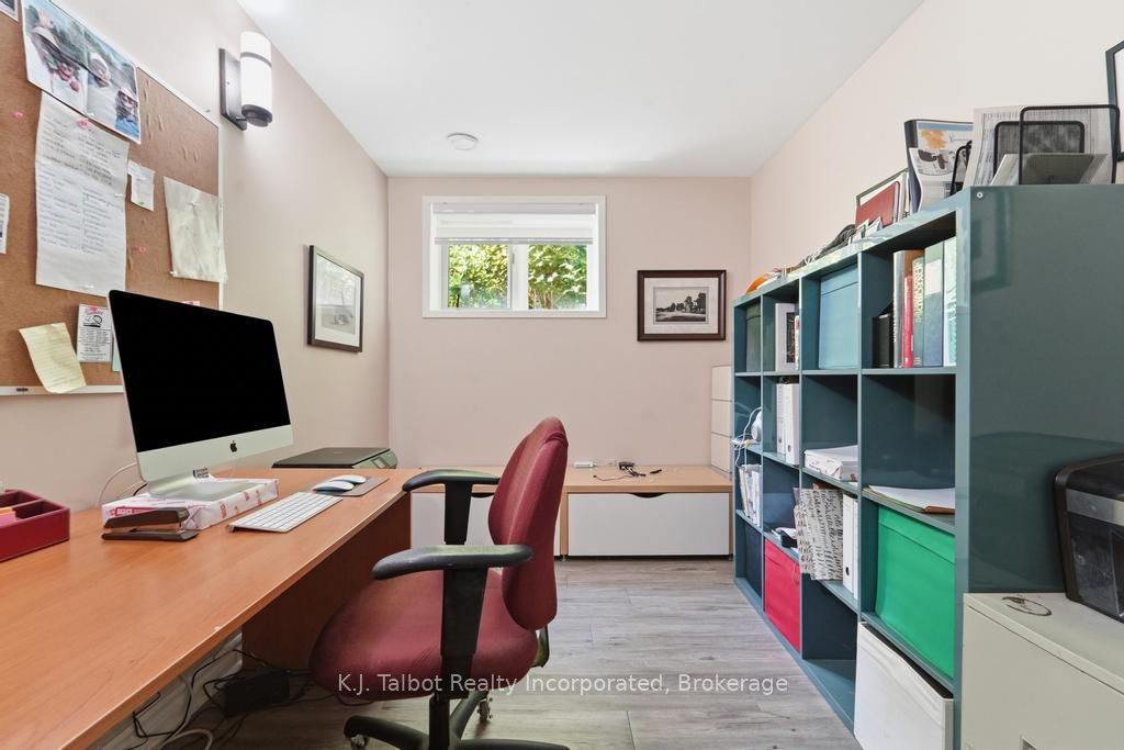 6 David Street E Property Photo 31