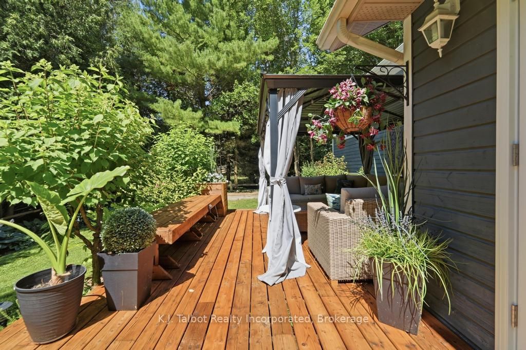 6 David Street E Property Photo 38