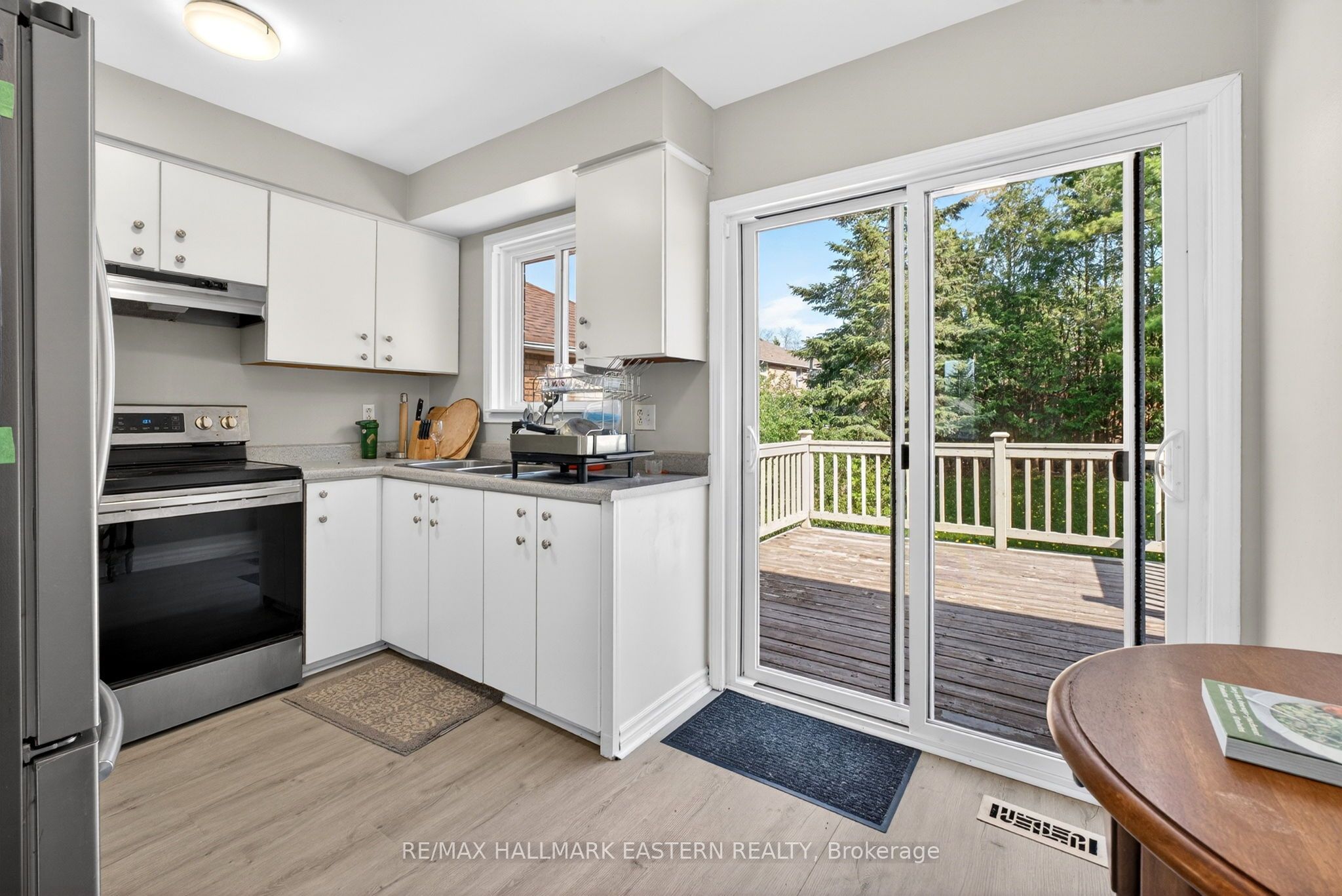 285 Towerhill Road Property Photo 8