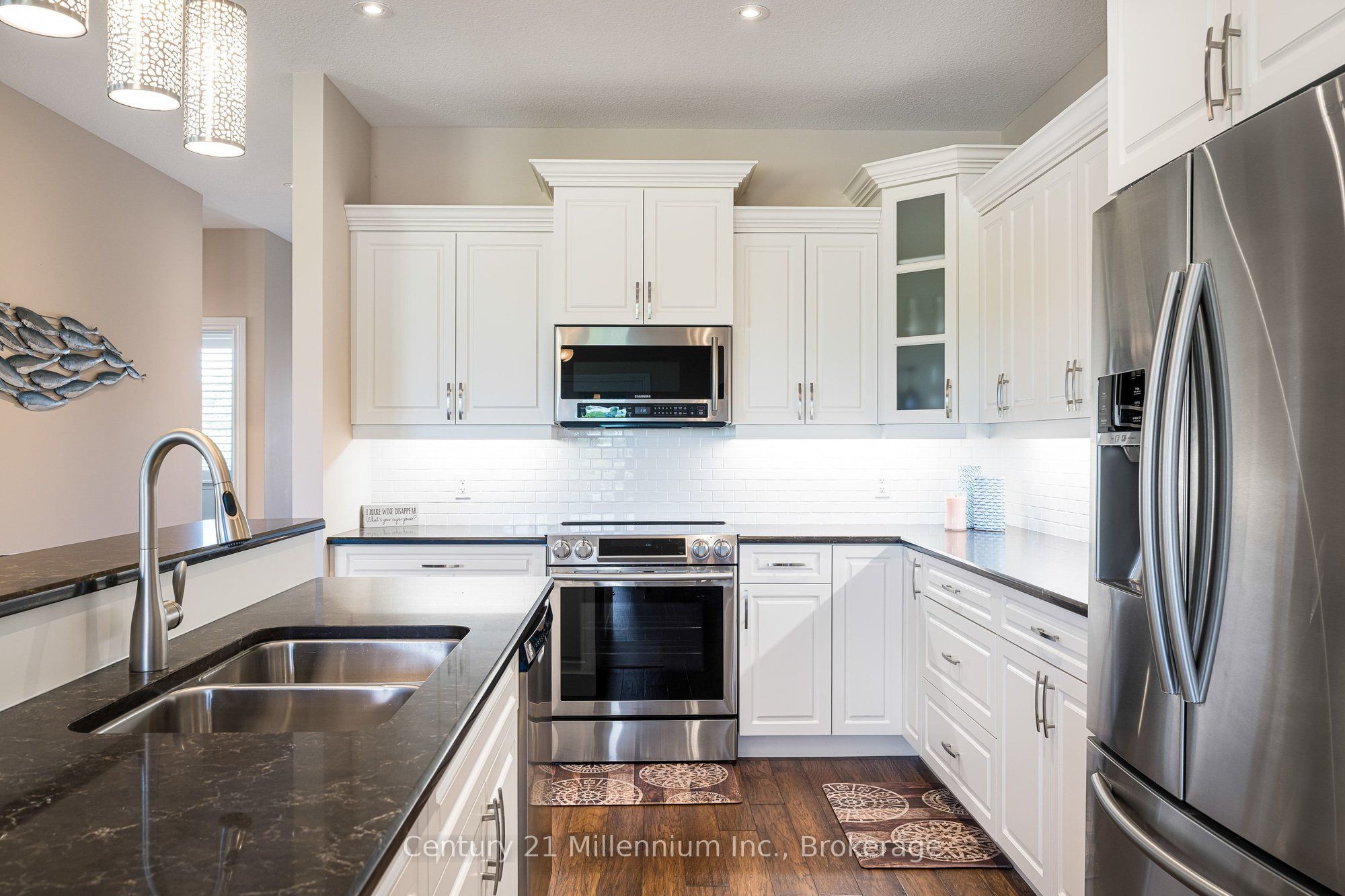 176 Cobble Beach Drive Property Photo 14