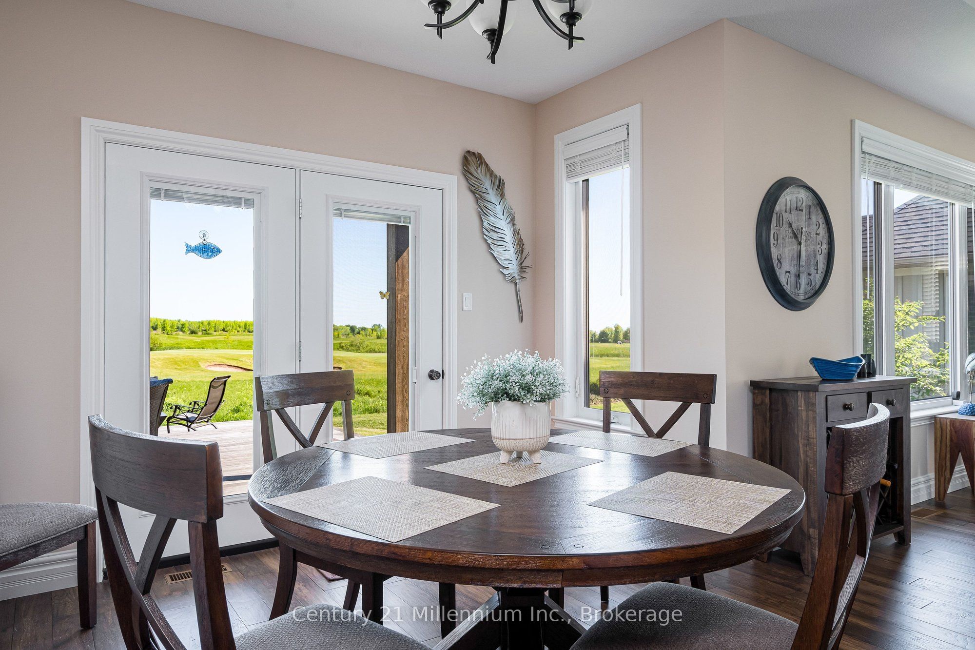 176 Cobble Beach Drive Property Photo 17