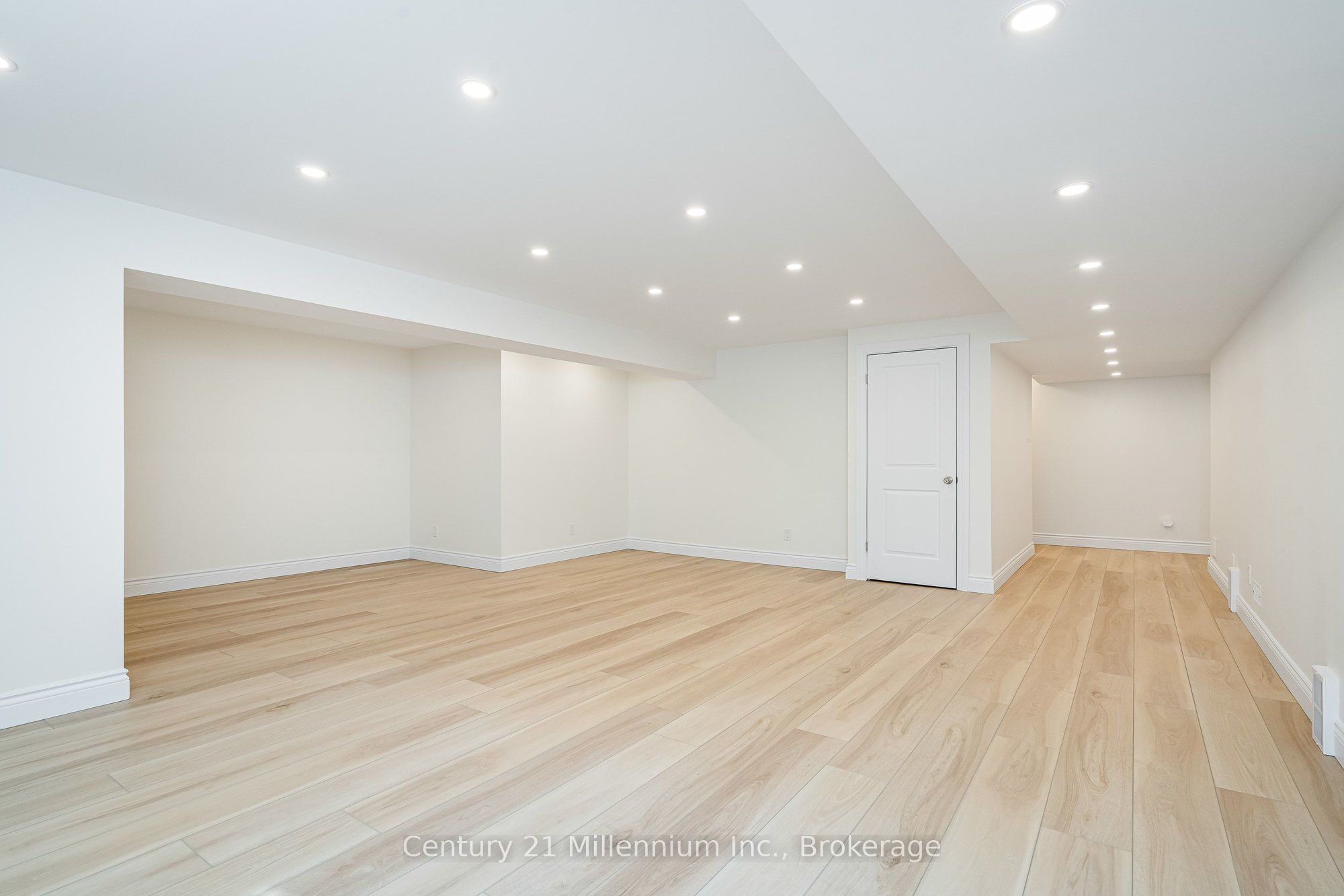 176 Cobble Beach Drive Property Photo 29