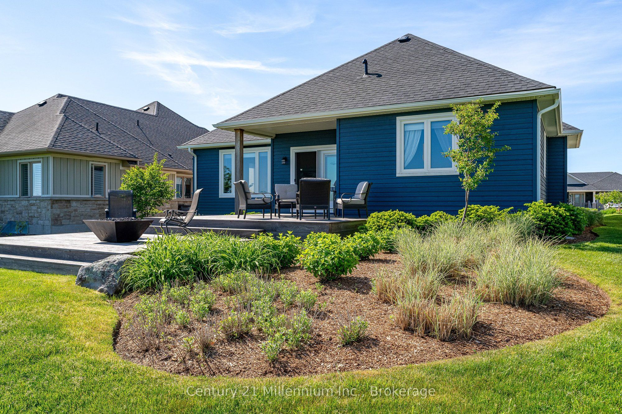 176 Cobble Beach Drive Property Photo 38