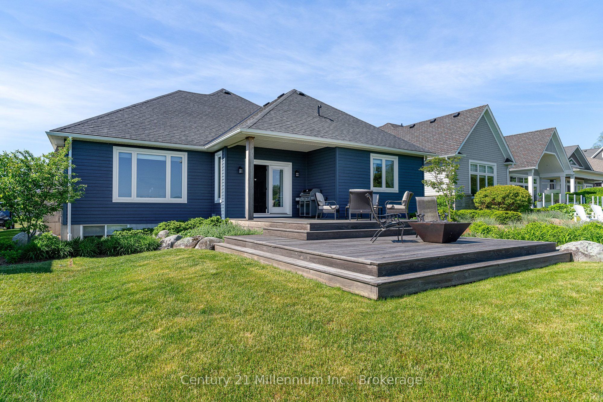 176 Cobble Beach Drive Property Photo 40