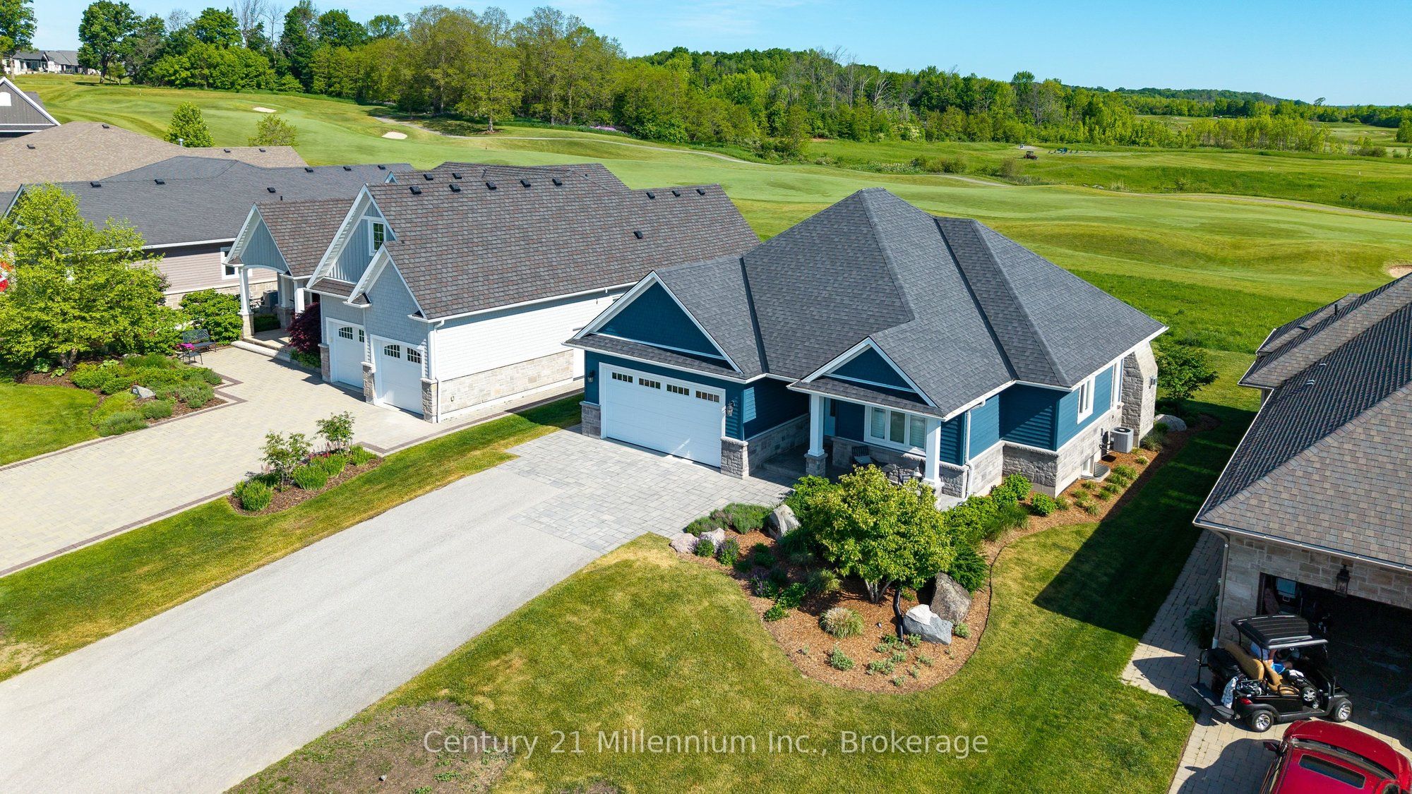 176 Cobble Beach Drive Property Photo 42