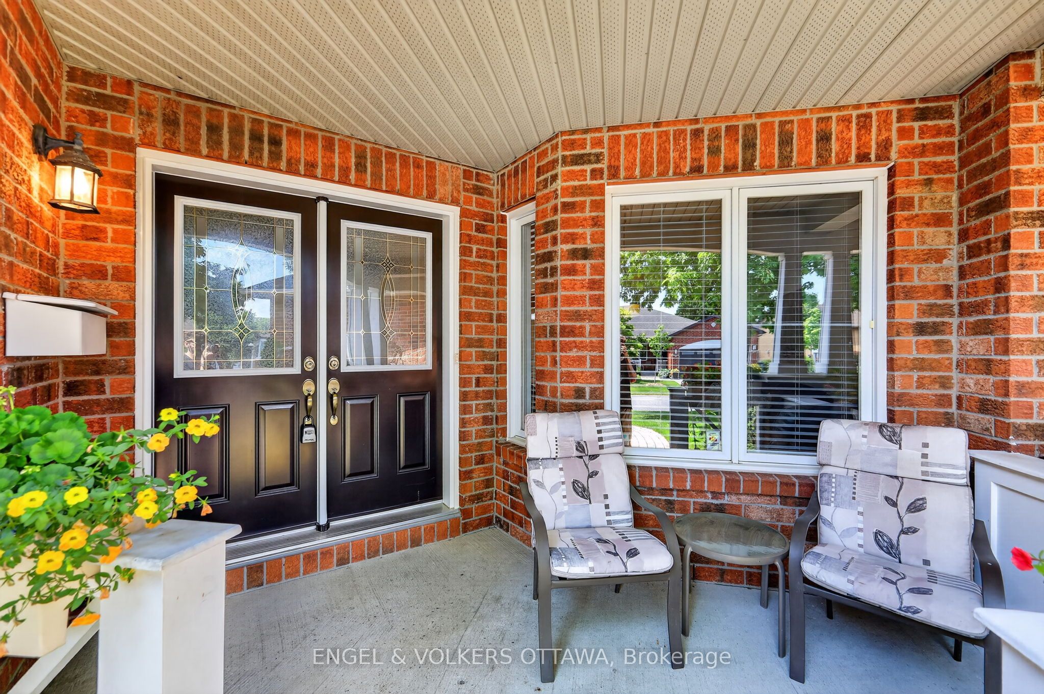 10 Waterthrush Crescent Property Photo 3