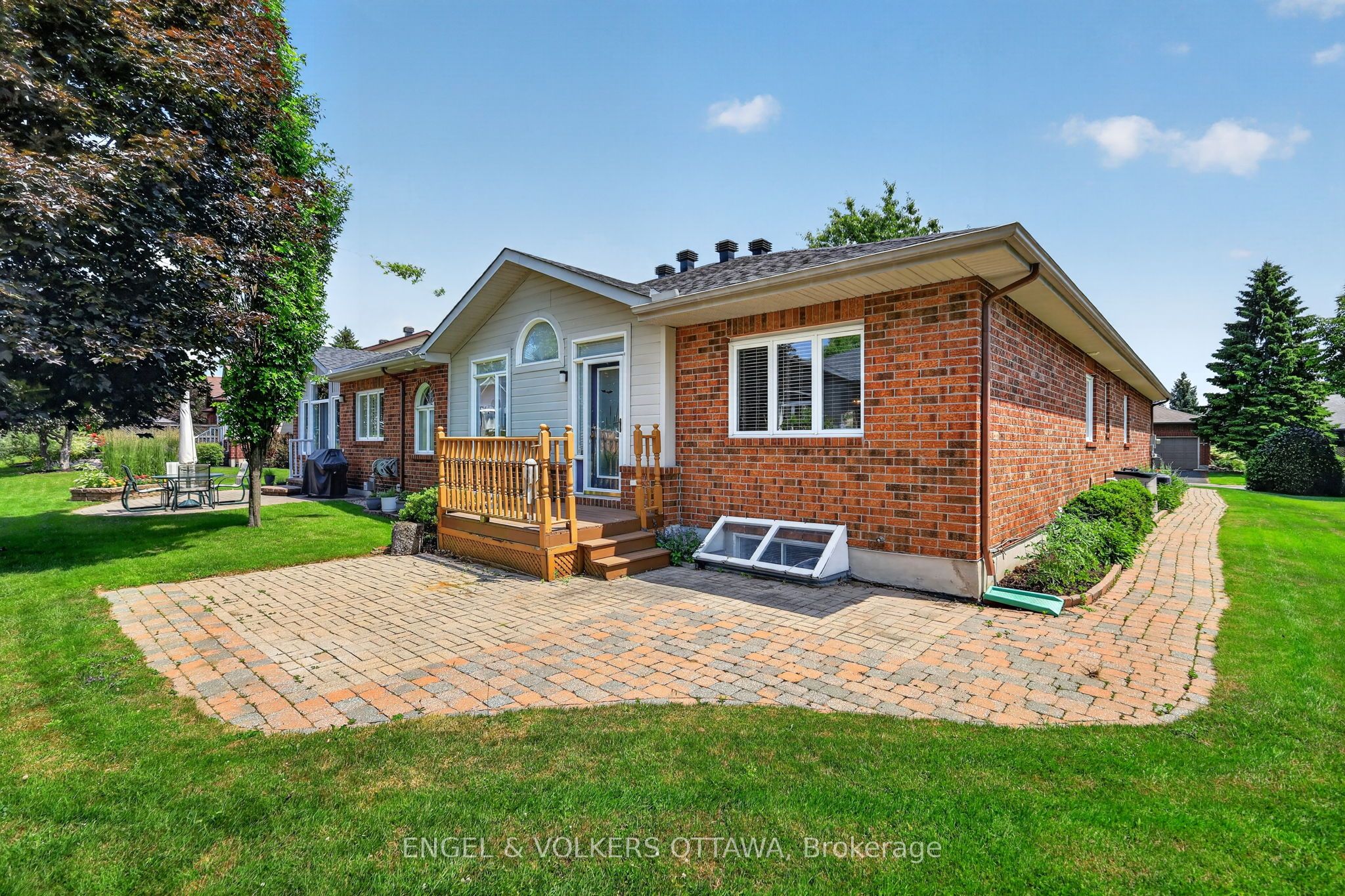 10 Waterthrush Crescent Property Photo 38