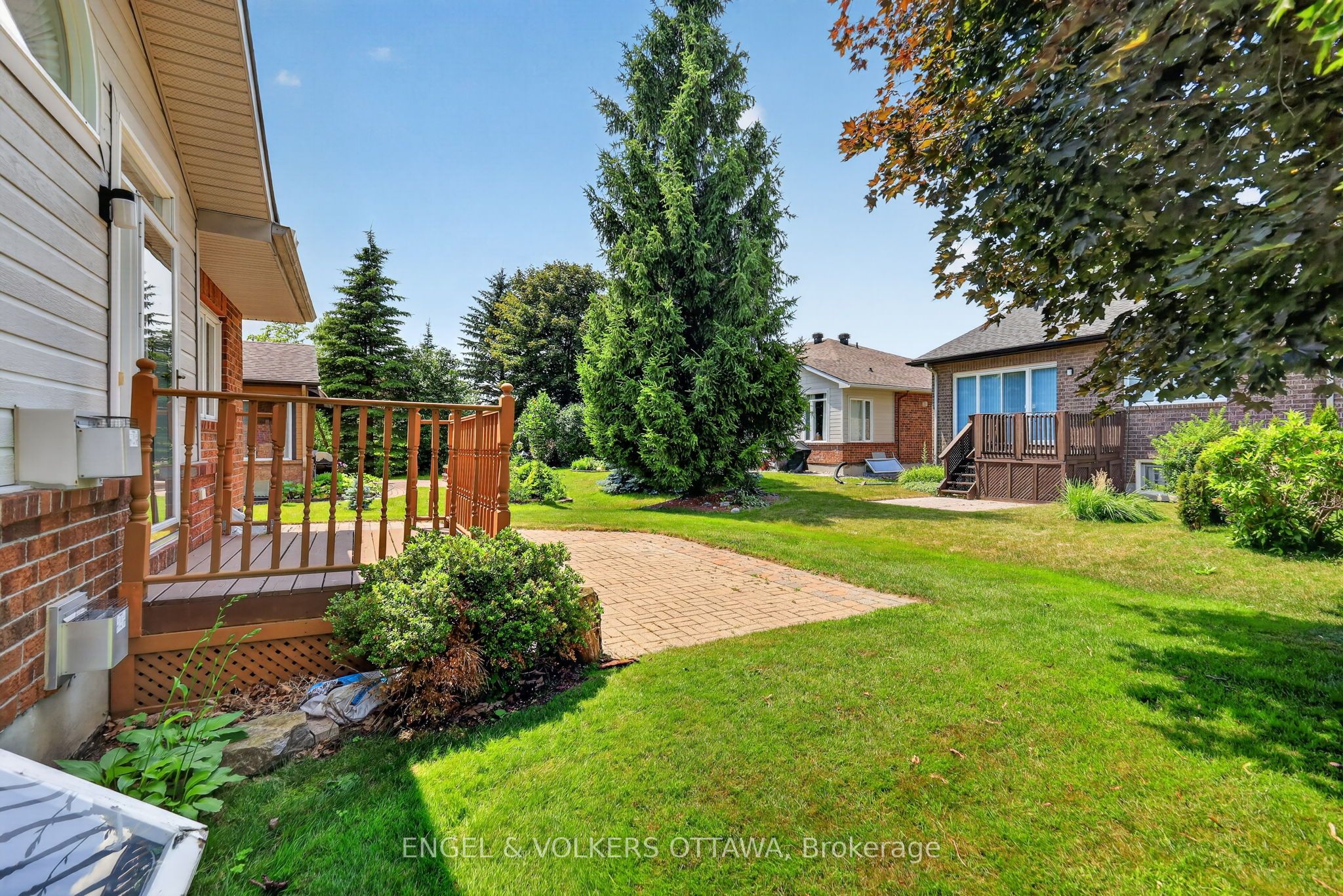 10 Waterthrush Crescent Property Photo 40