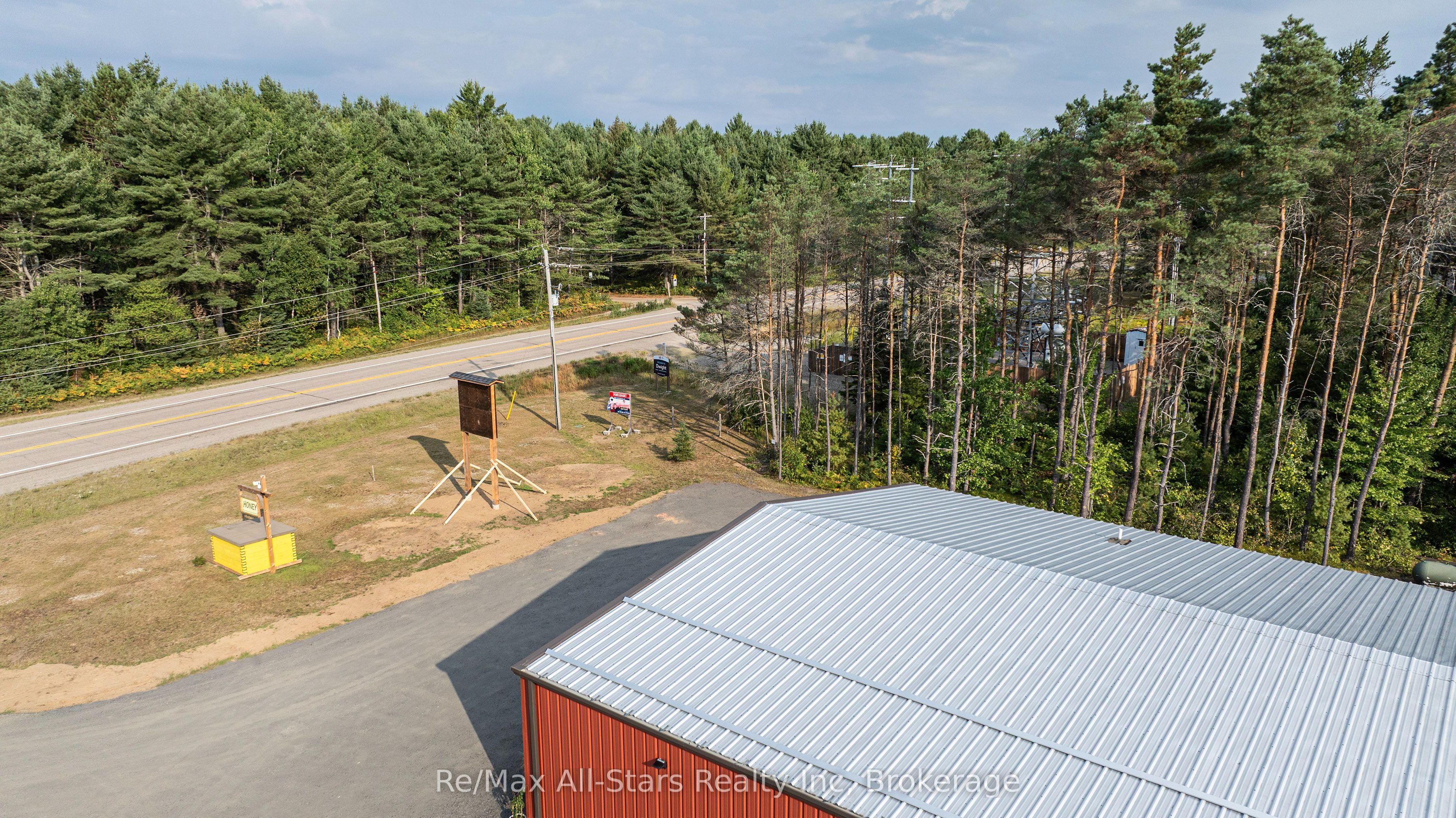 25754 35 Highway Property Photo 4