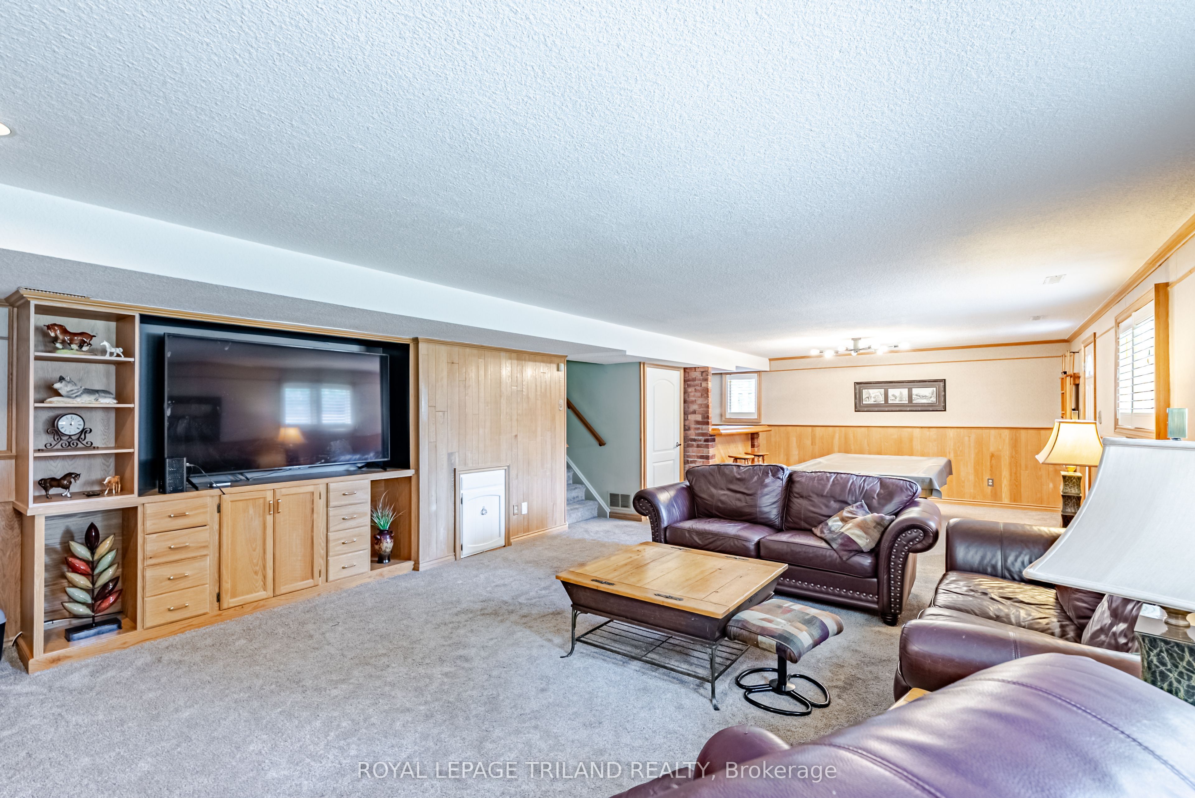 189 Huntington Crescent Property Photo 25