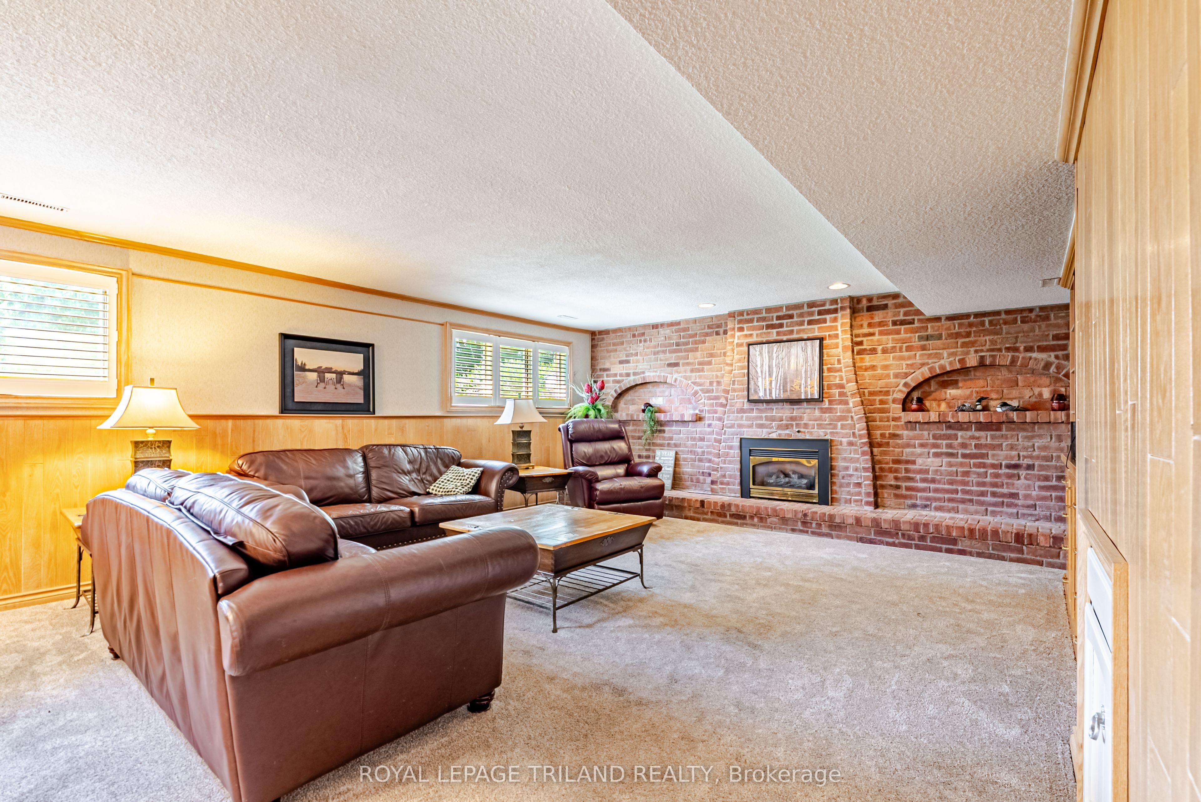 189 Huntington Crescent Property Photo 29