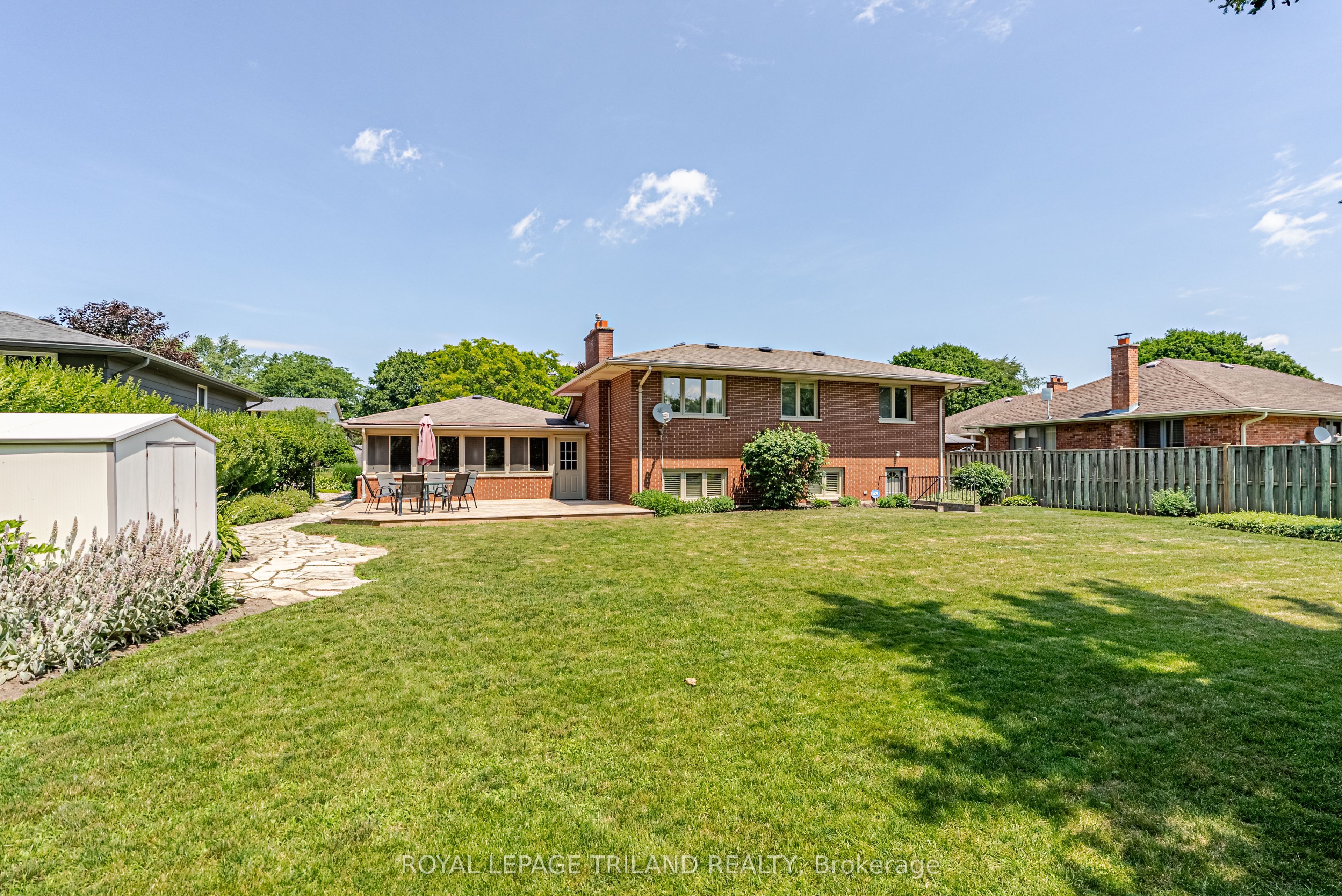 189 Huntington Crescent Property Photo 35
