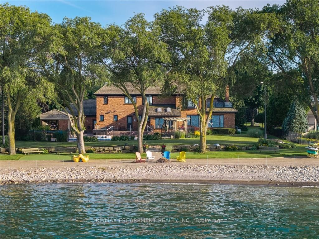 17 Lochside Drive Property Photo 4