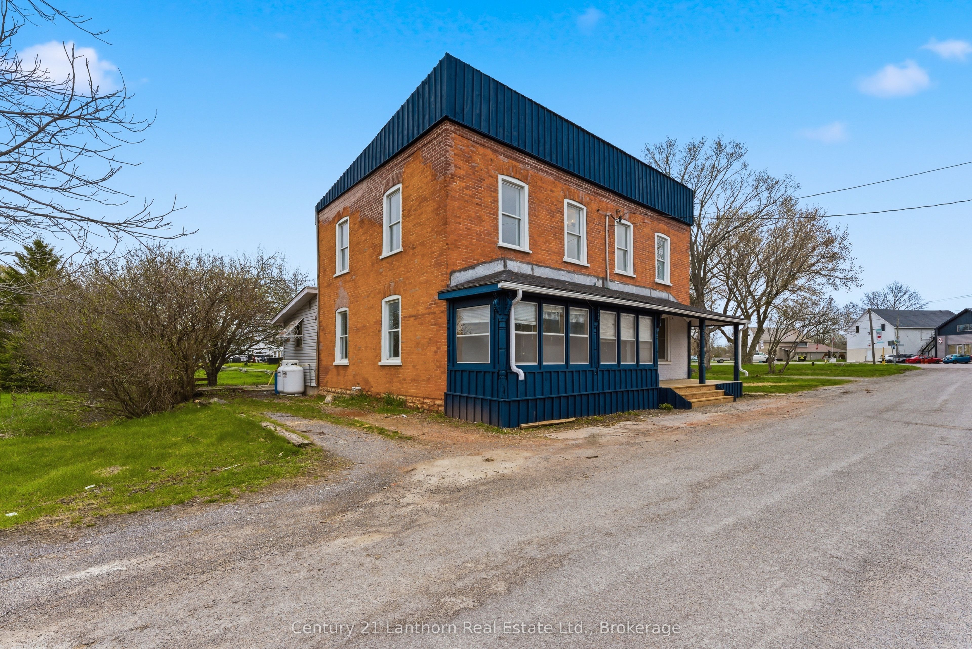 16 Store Street Property Photo 6