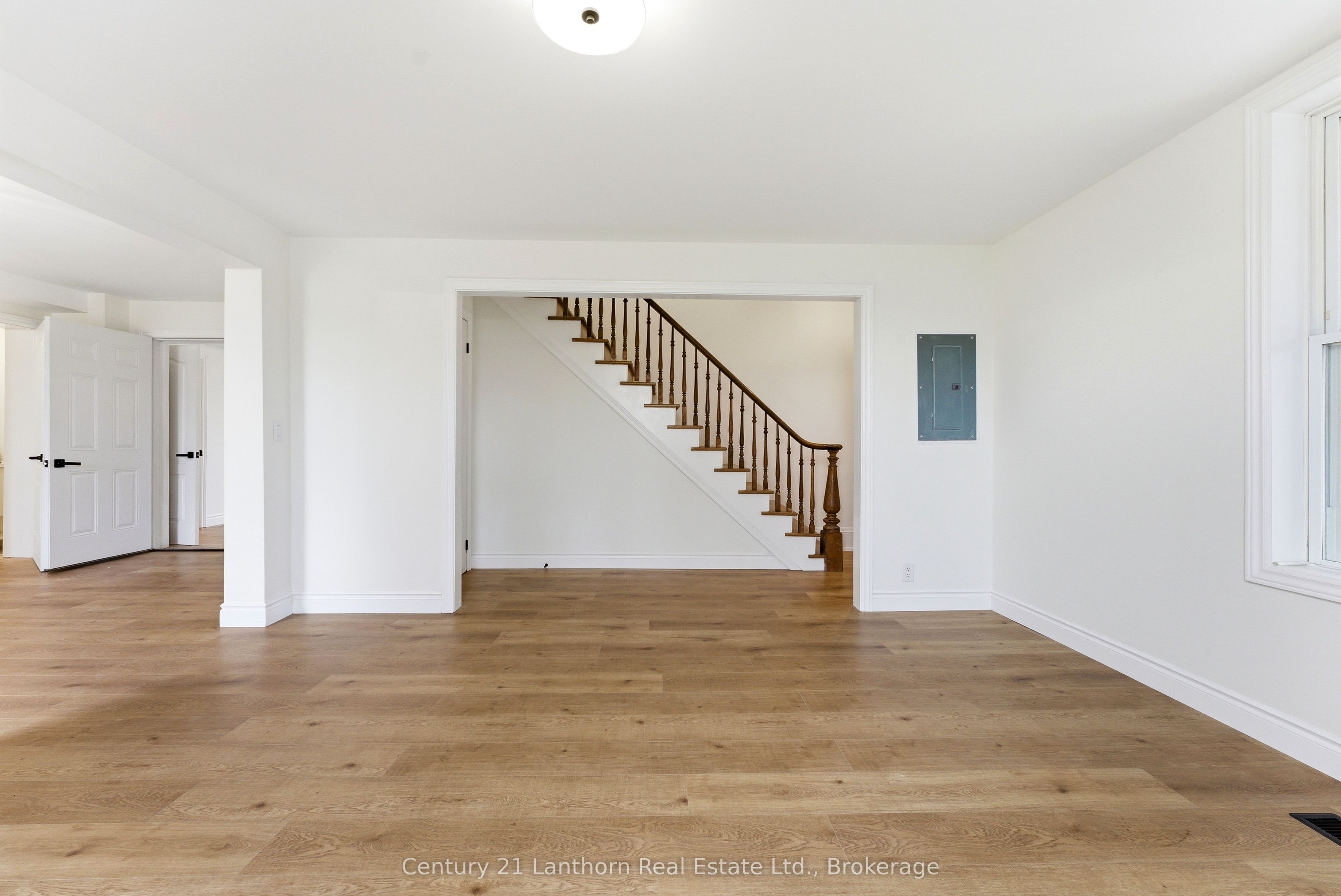 16 Store Street Property Photo 10