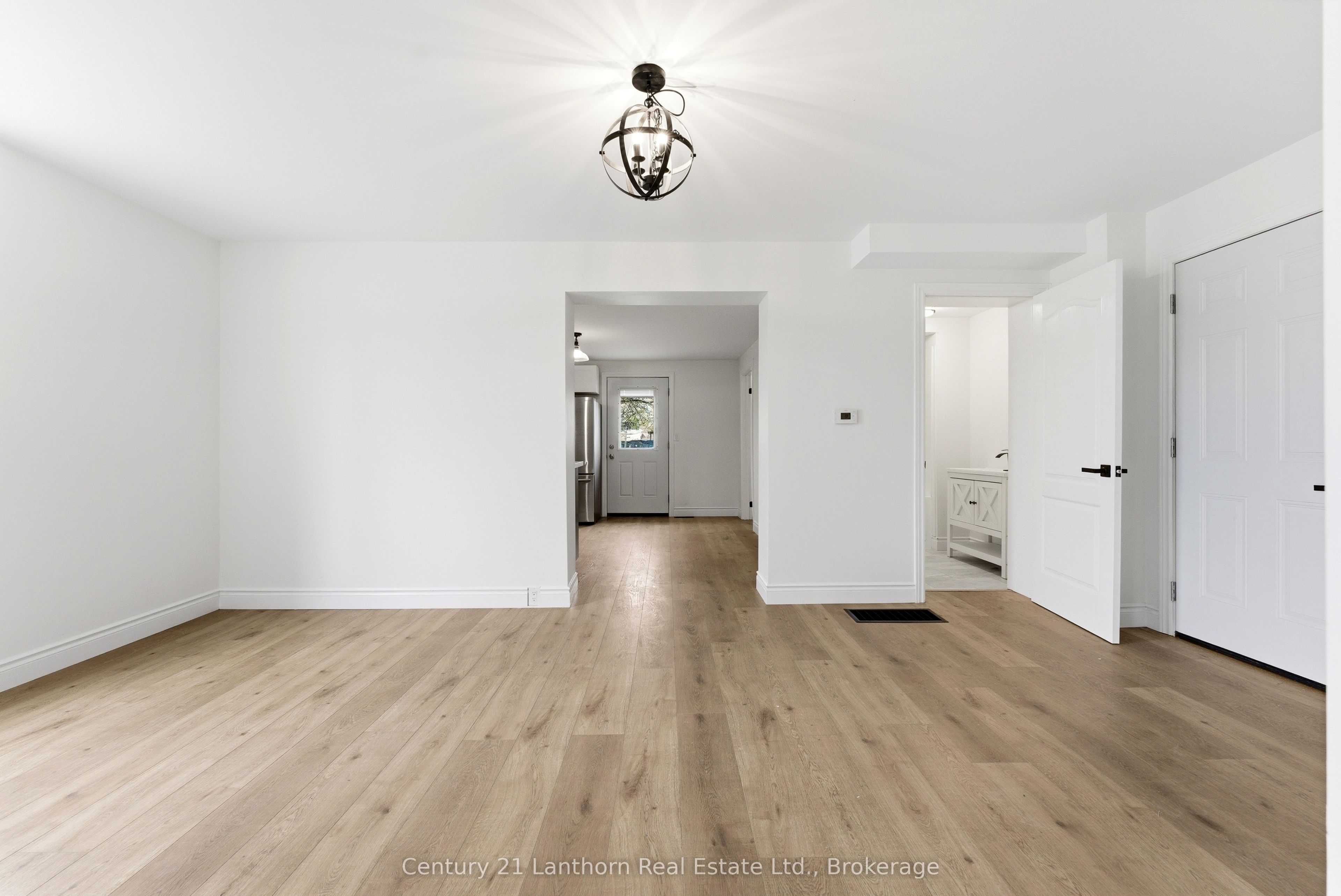 16 Store Street Property Photo 13