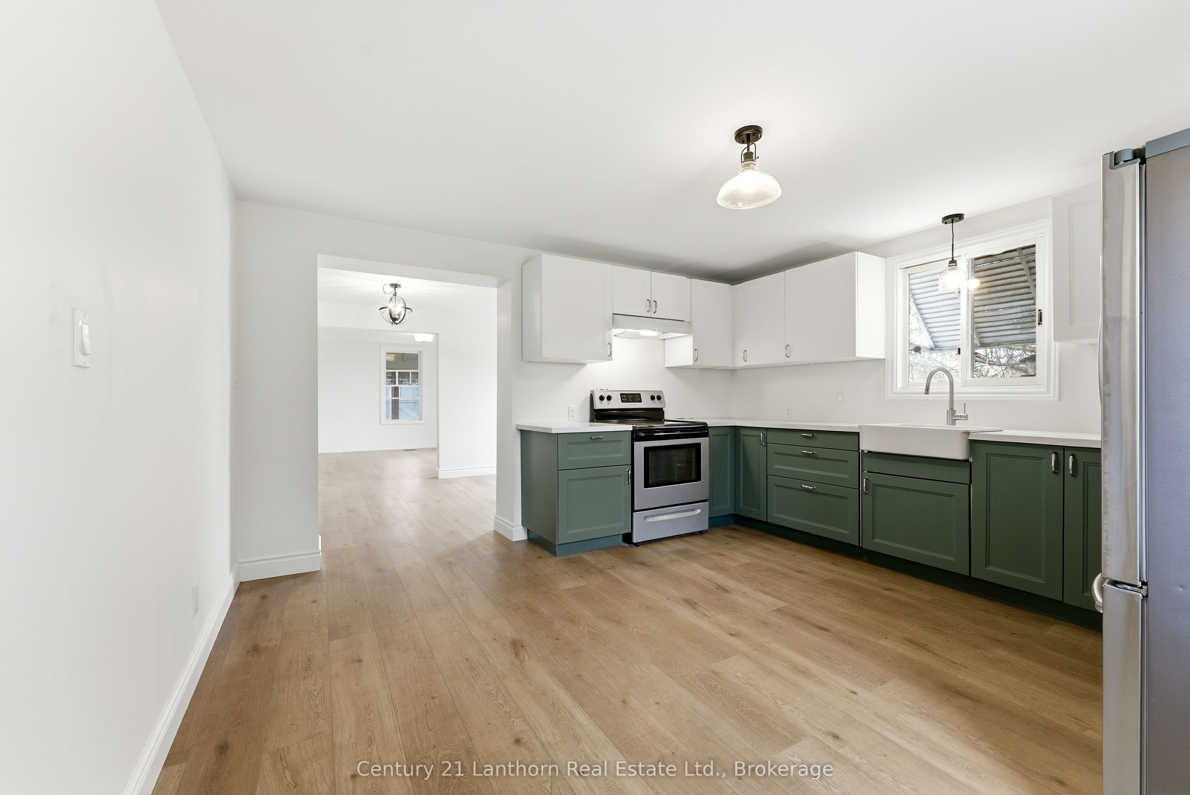 16 Store Street Property Photo 17