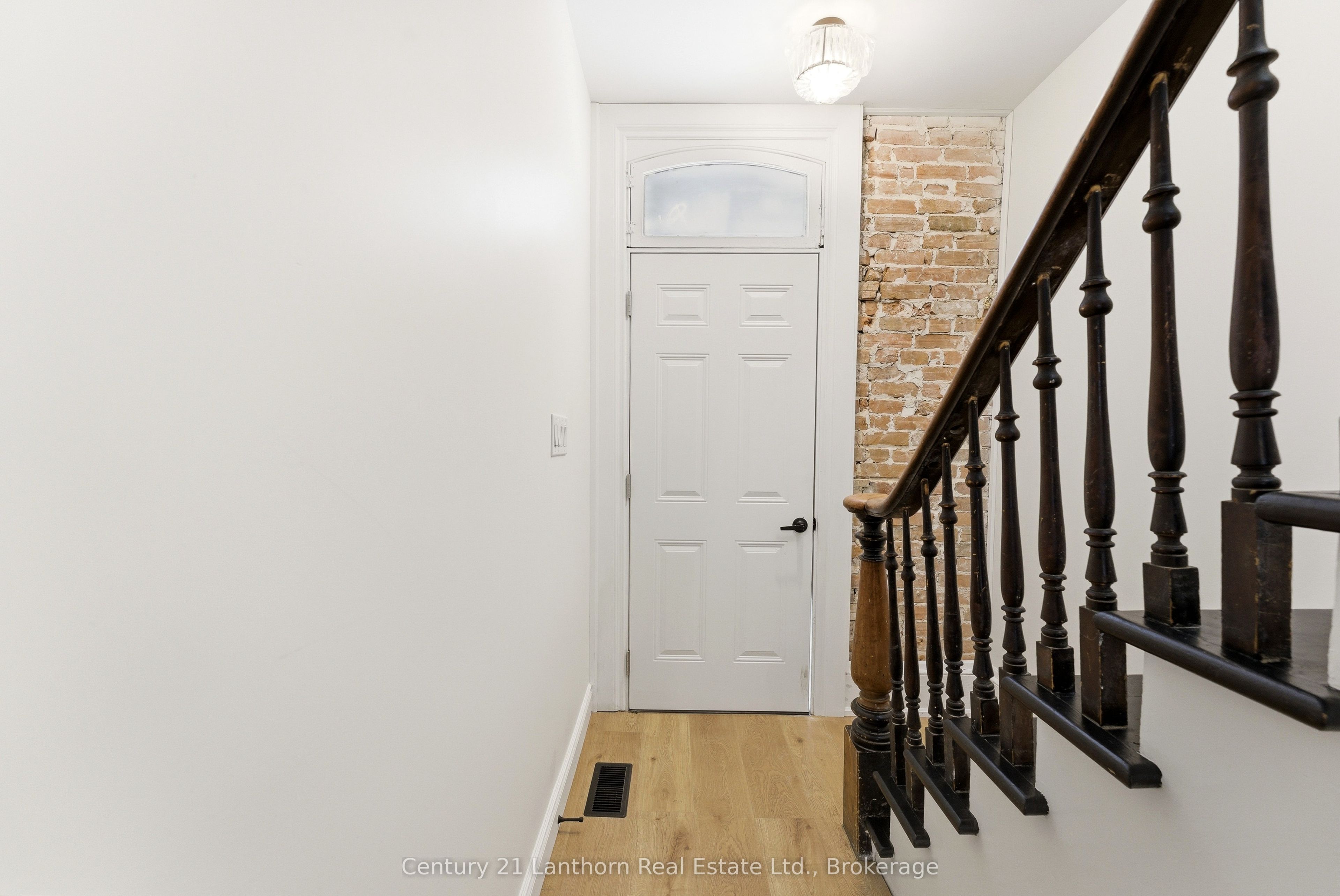 16 Store Street Property Photo 29