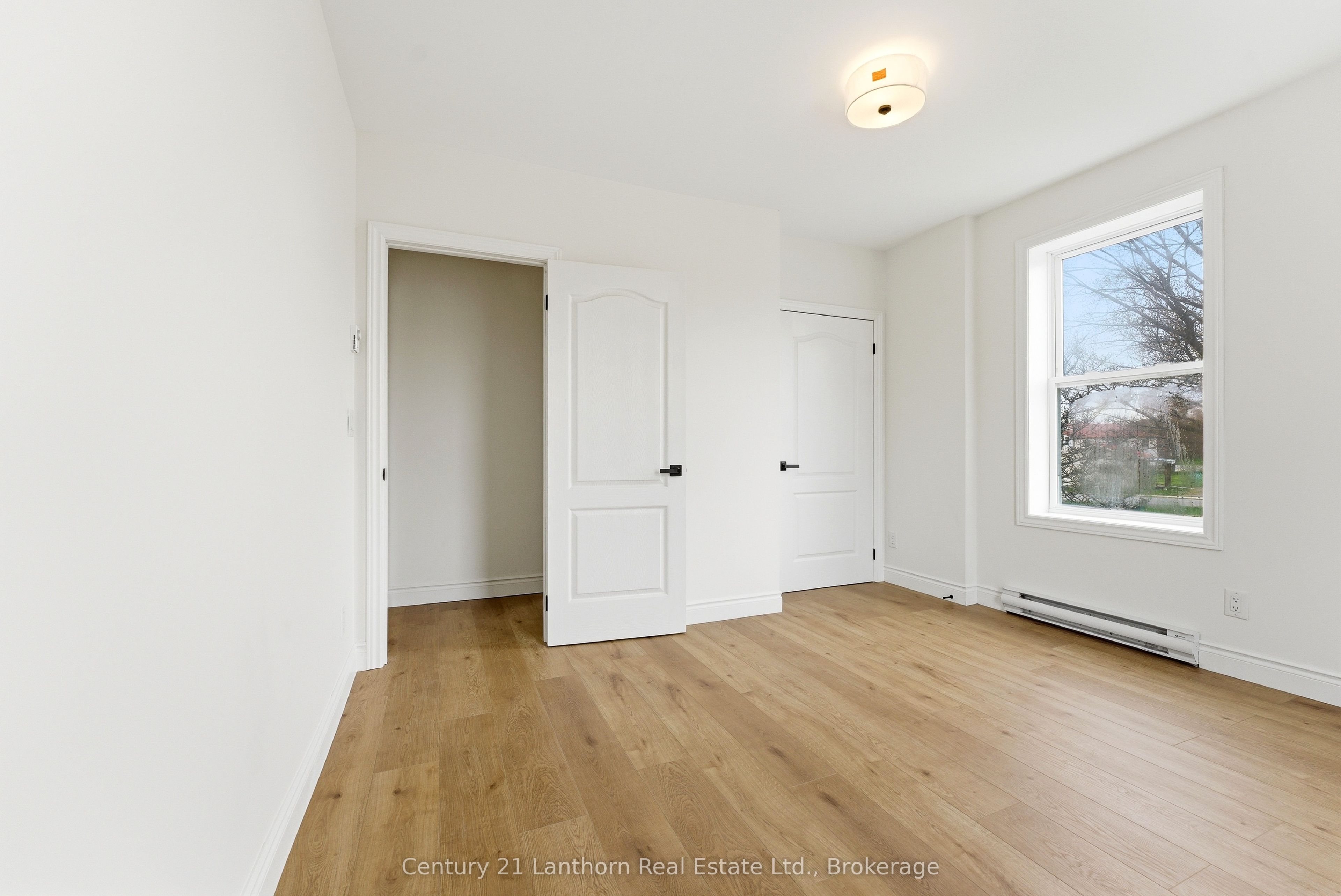 16 Store Street Property Photo 42
