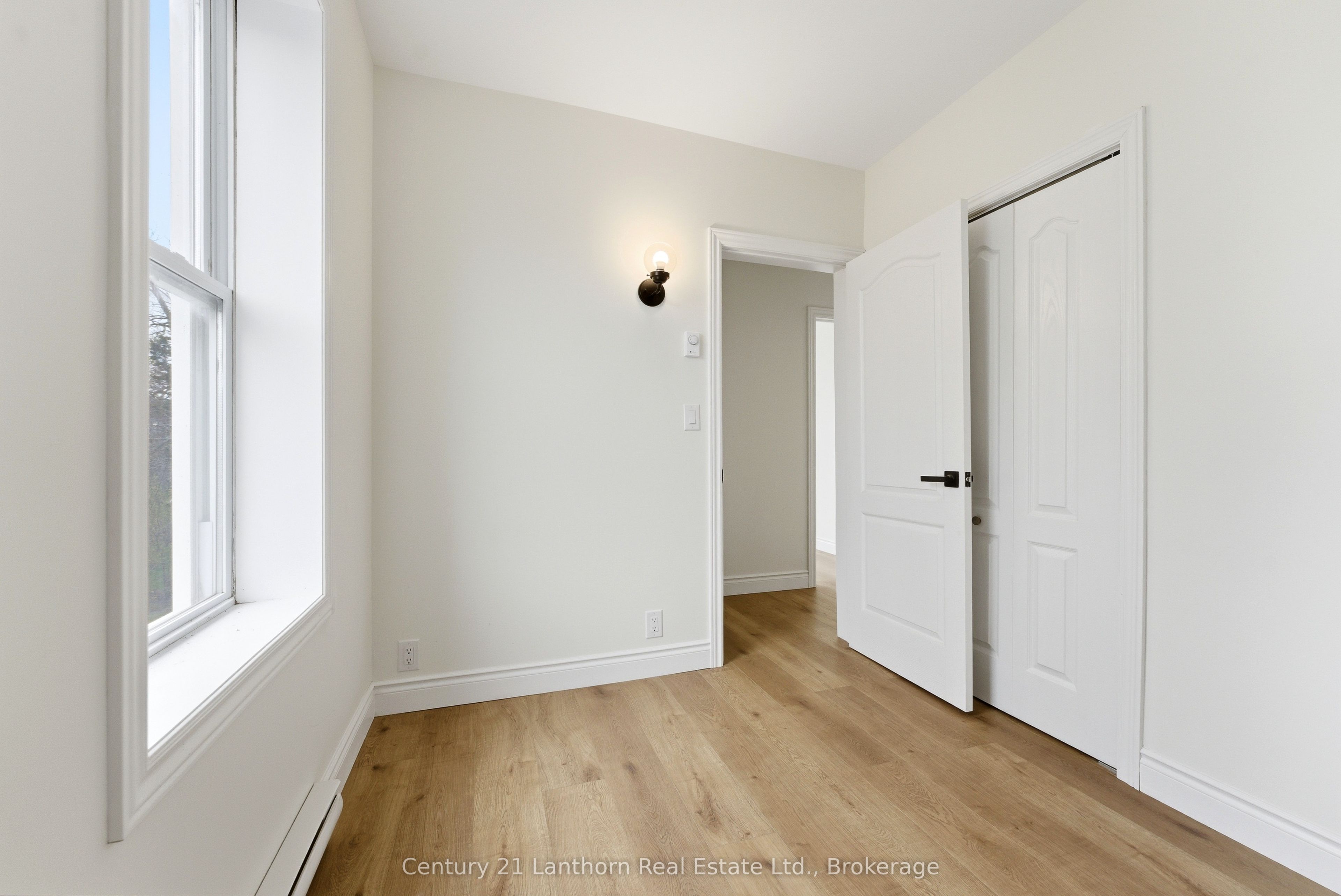 16 Store Street Property Photo 44