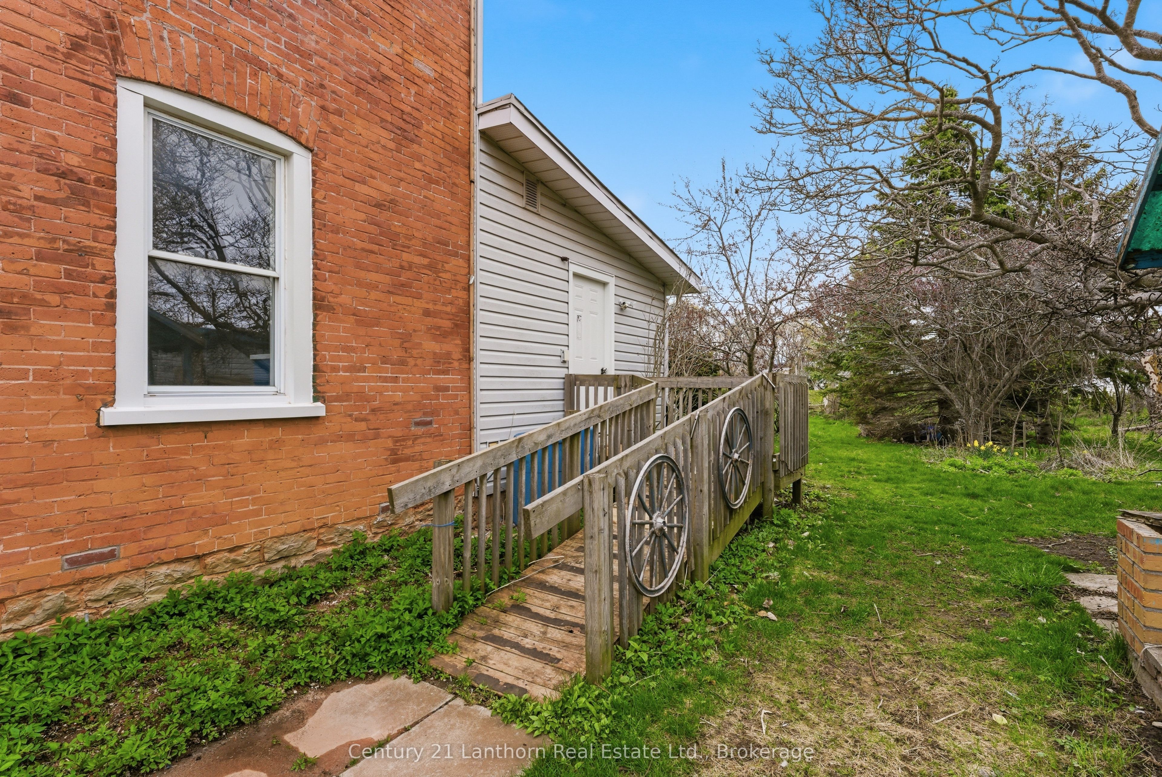 16 Store Street Property Photo 45