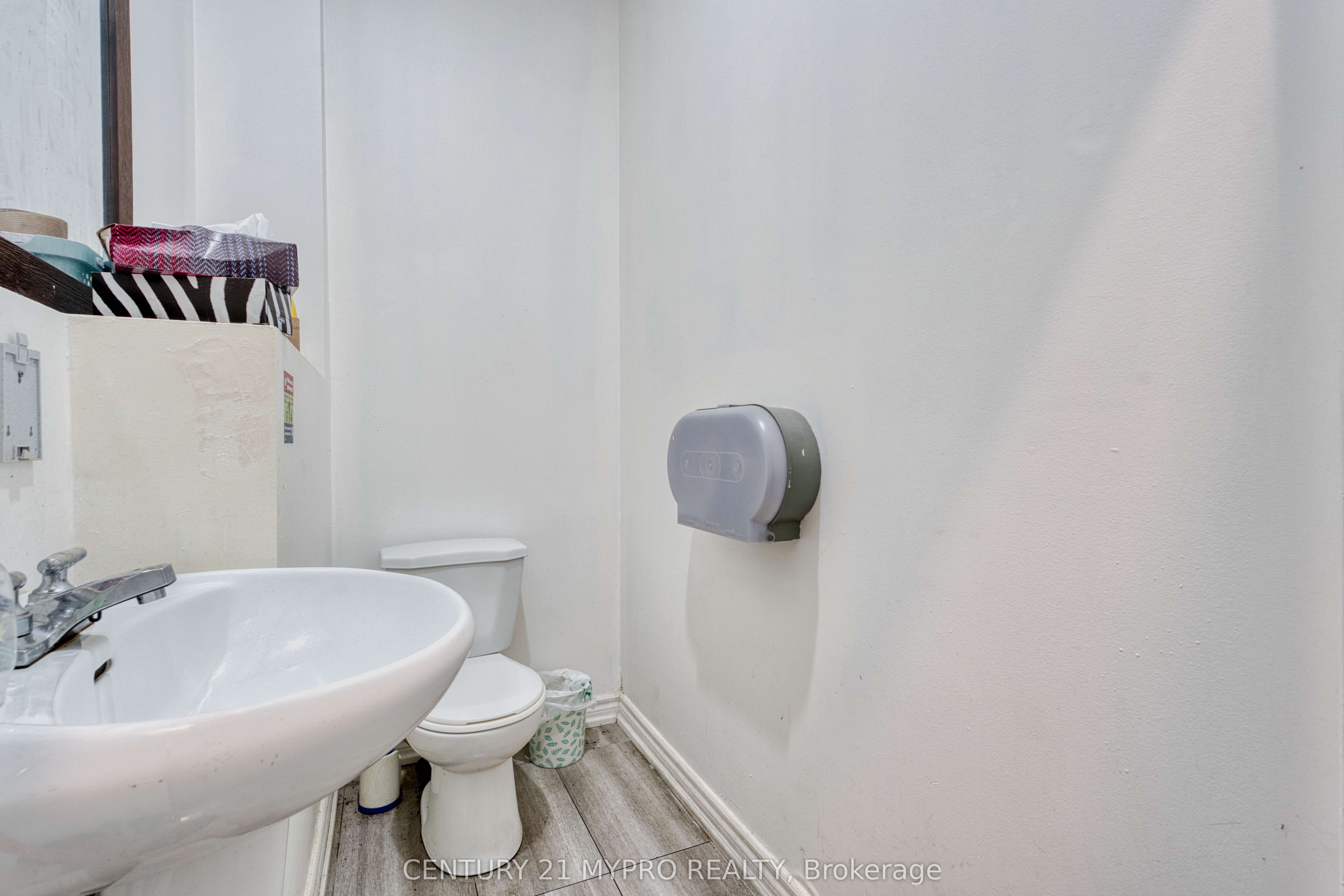 276 Wharncliffe Road N 5 Property Photo 17