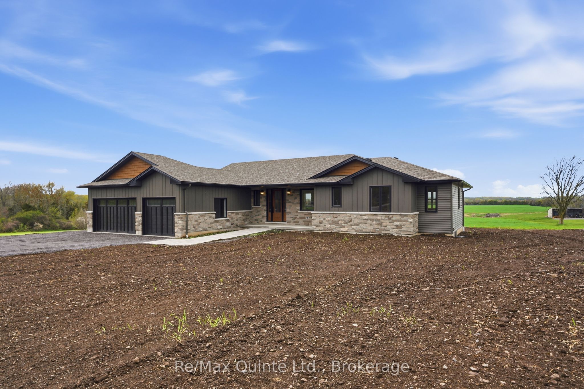 2501 Harmony Road Property Photo 2